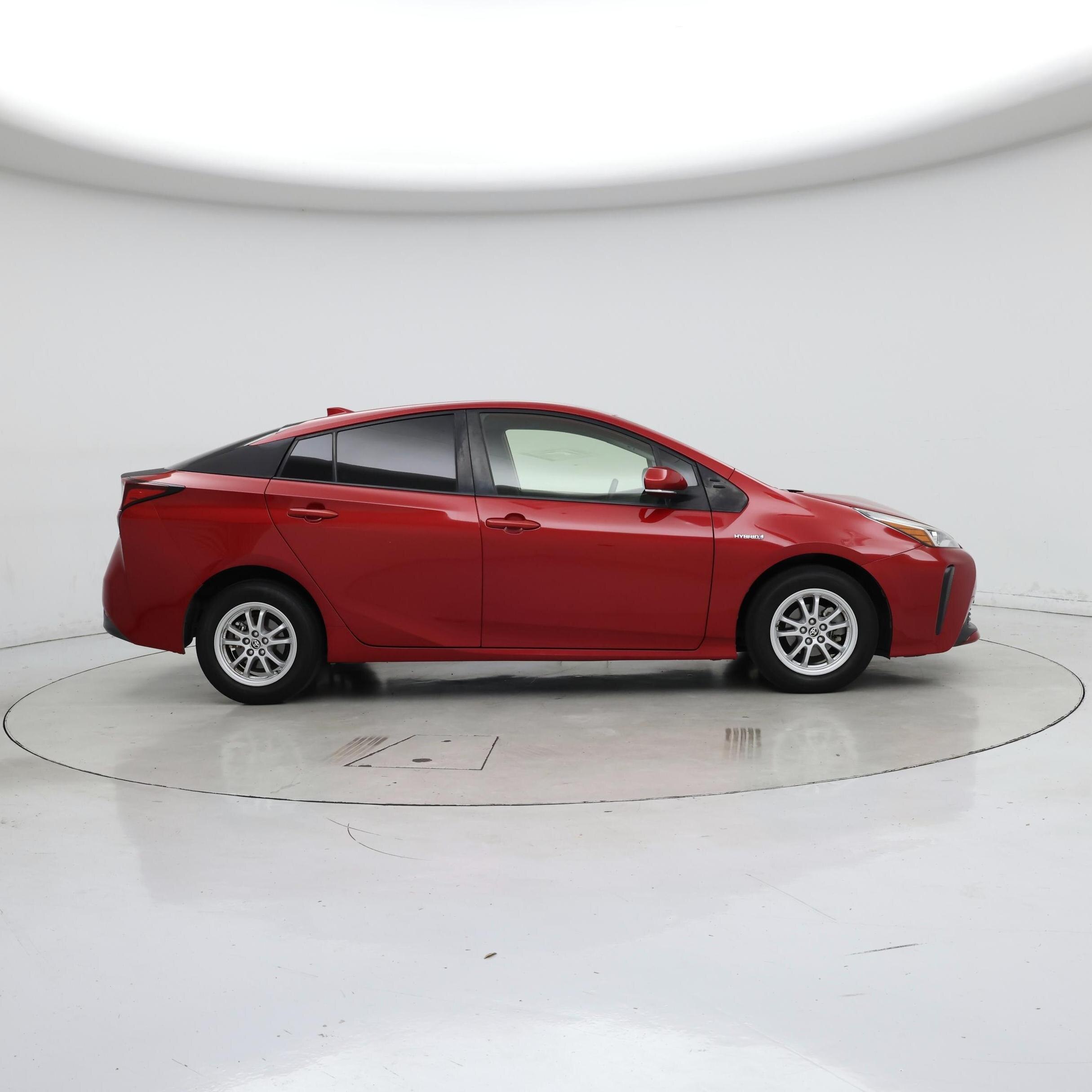 Thumbnail: 2019 Toyota Prius - 7