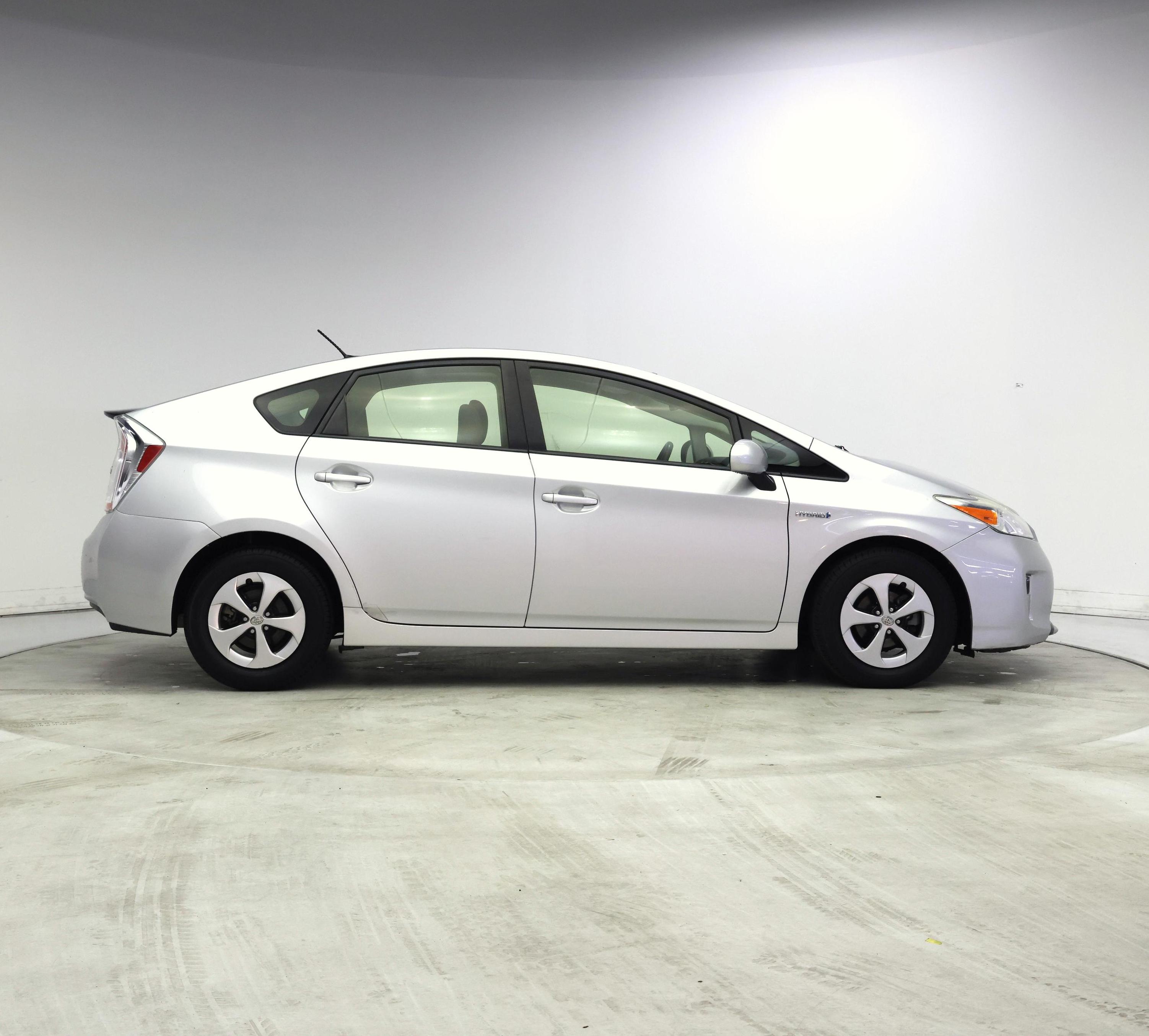 Thumbnail: 2015 Toyota Prius - 7