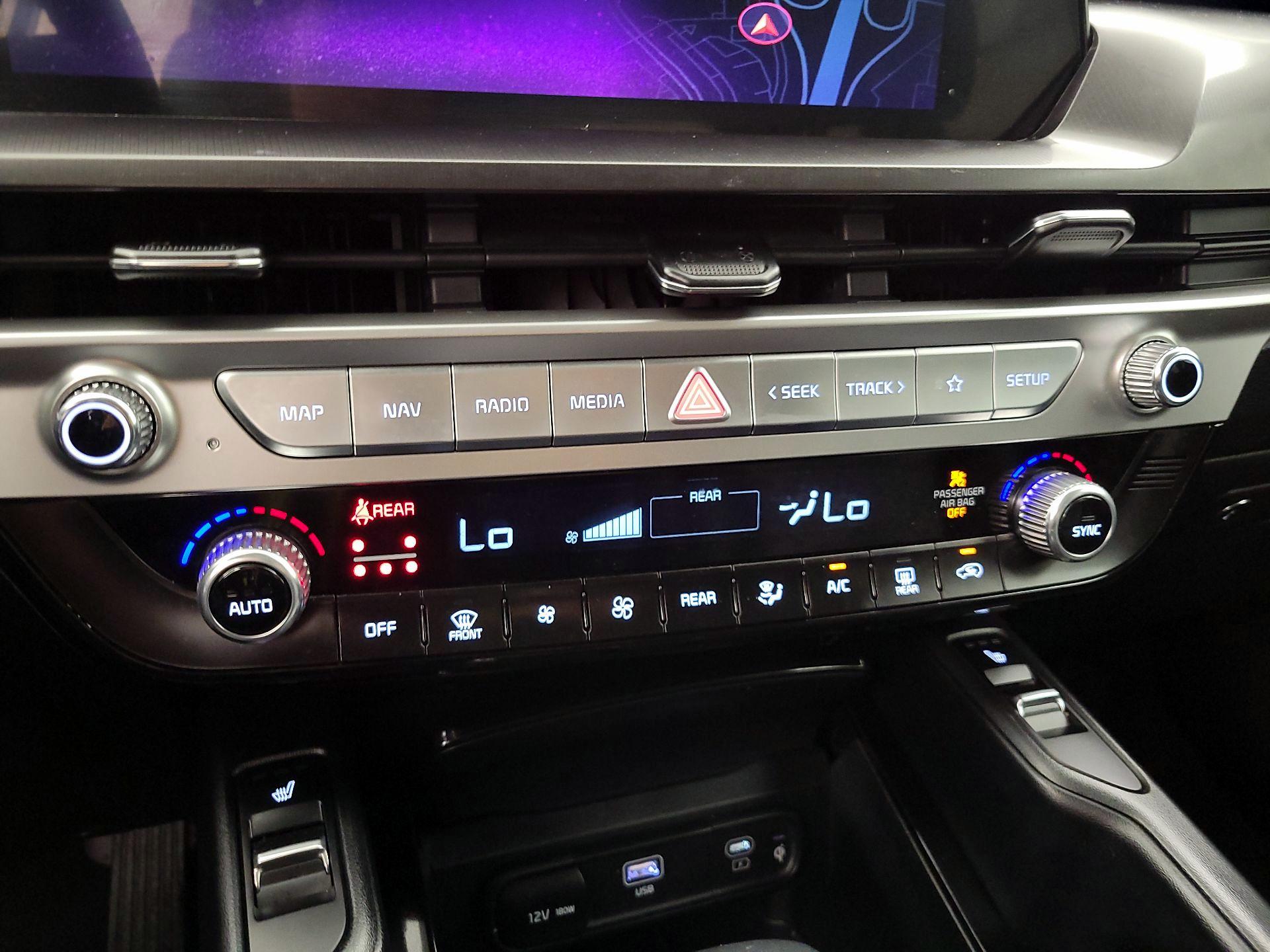 Thumbnail: 2023 Kia Telluride - 17
