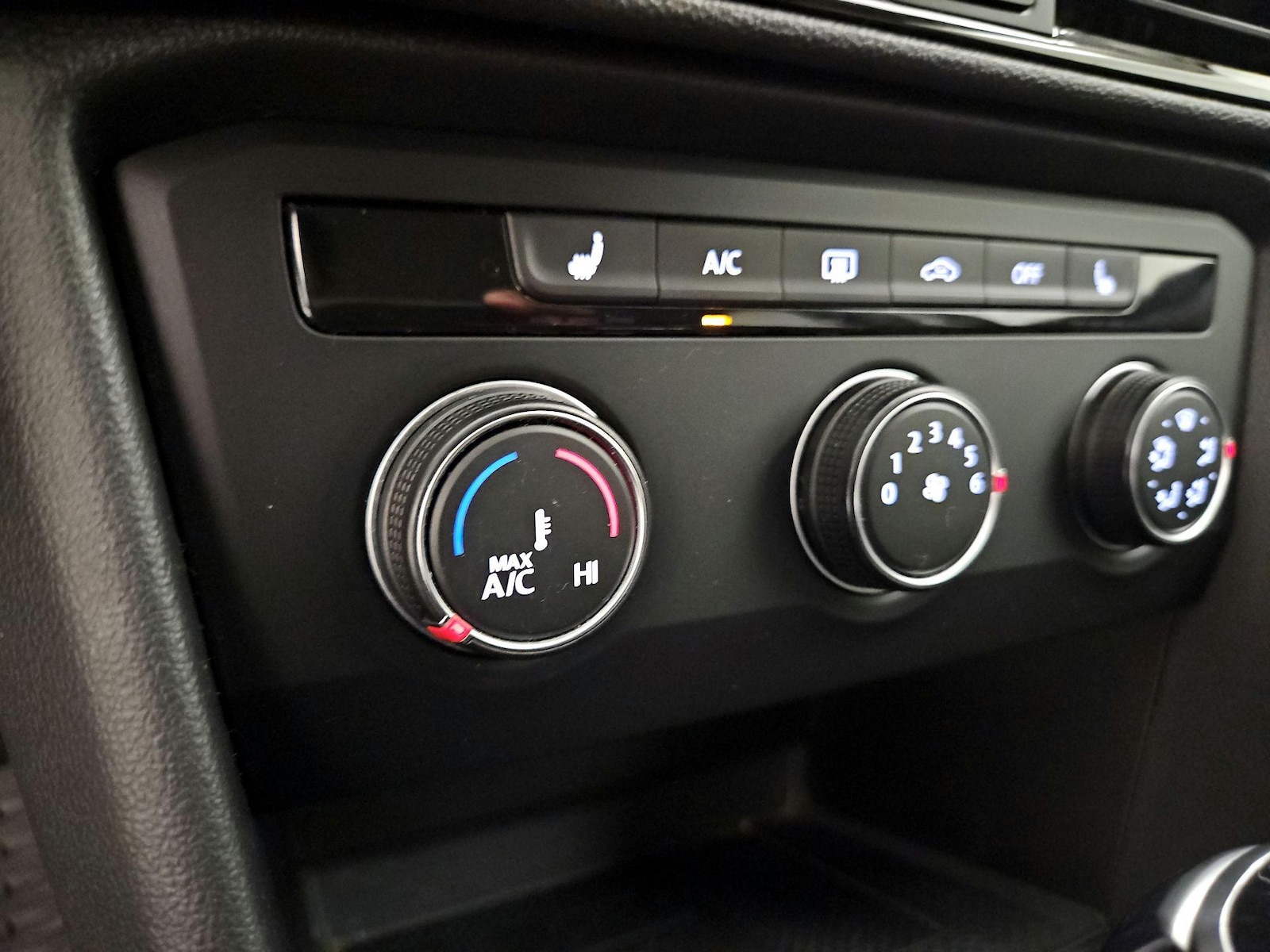 2022 Volkswagen Taos SE - Photo 17