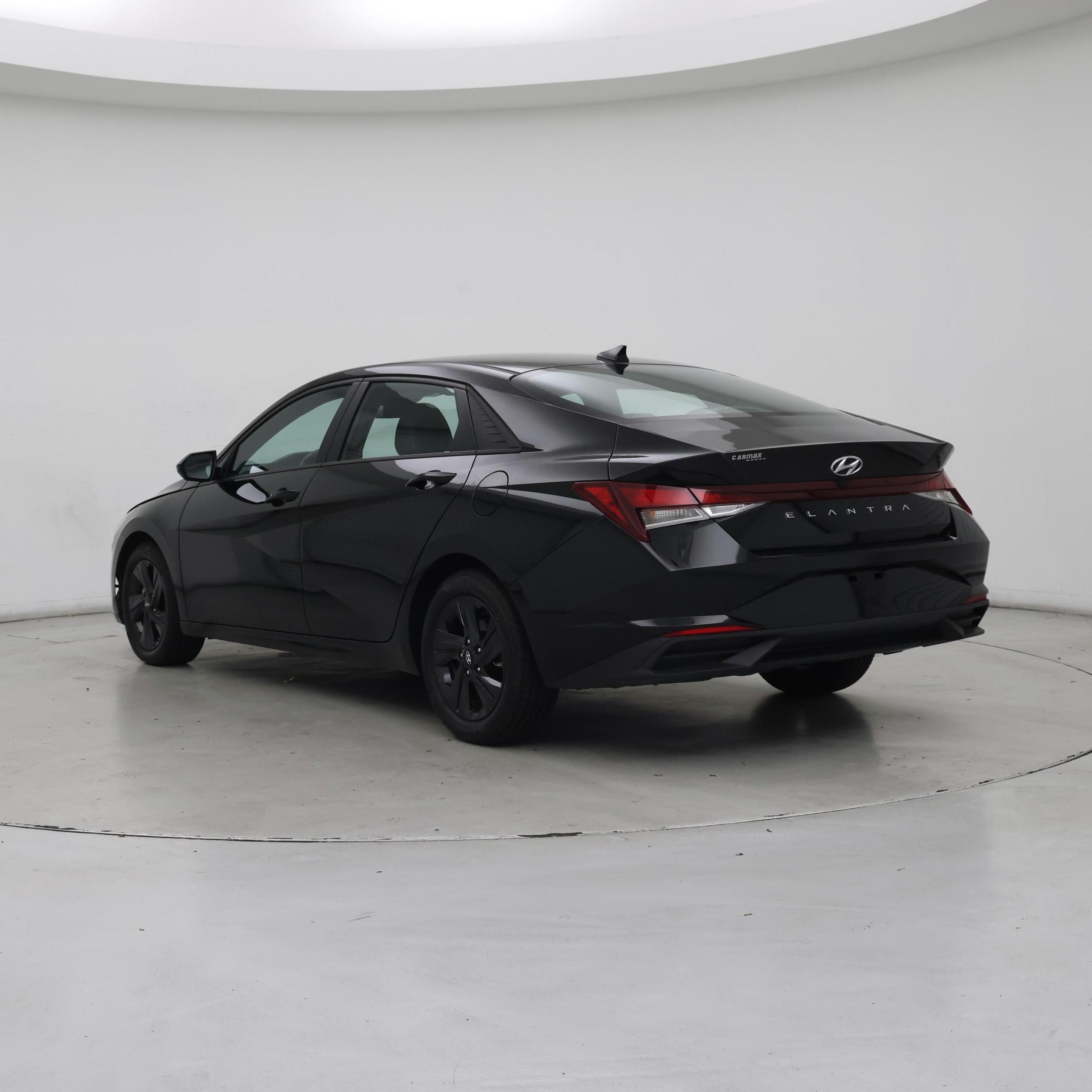 Thumbnail: 2022 Hyundai Elantra - 2