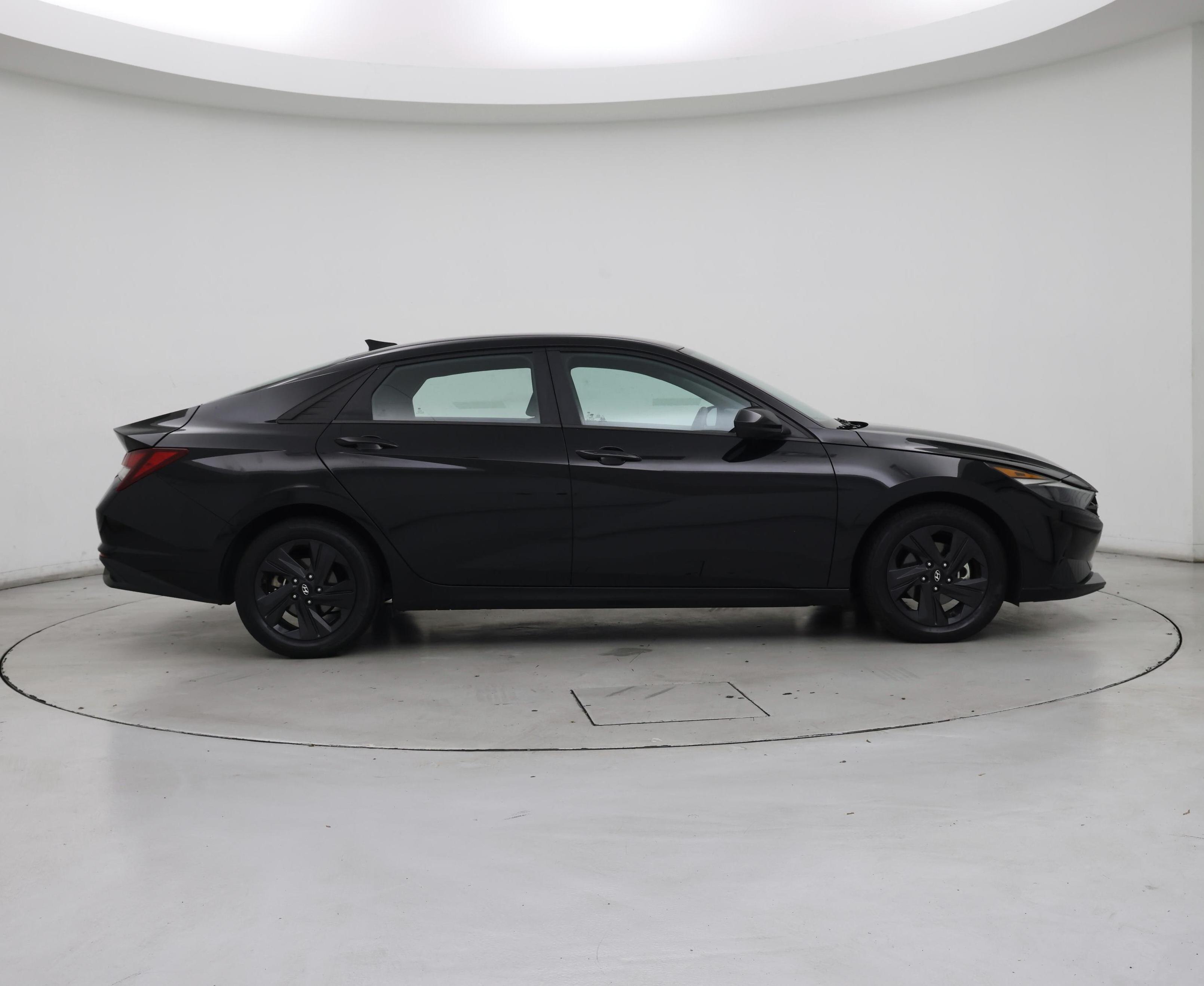 Thumbnail: 2022 Hyundai Elantra - 7