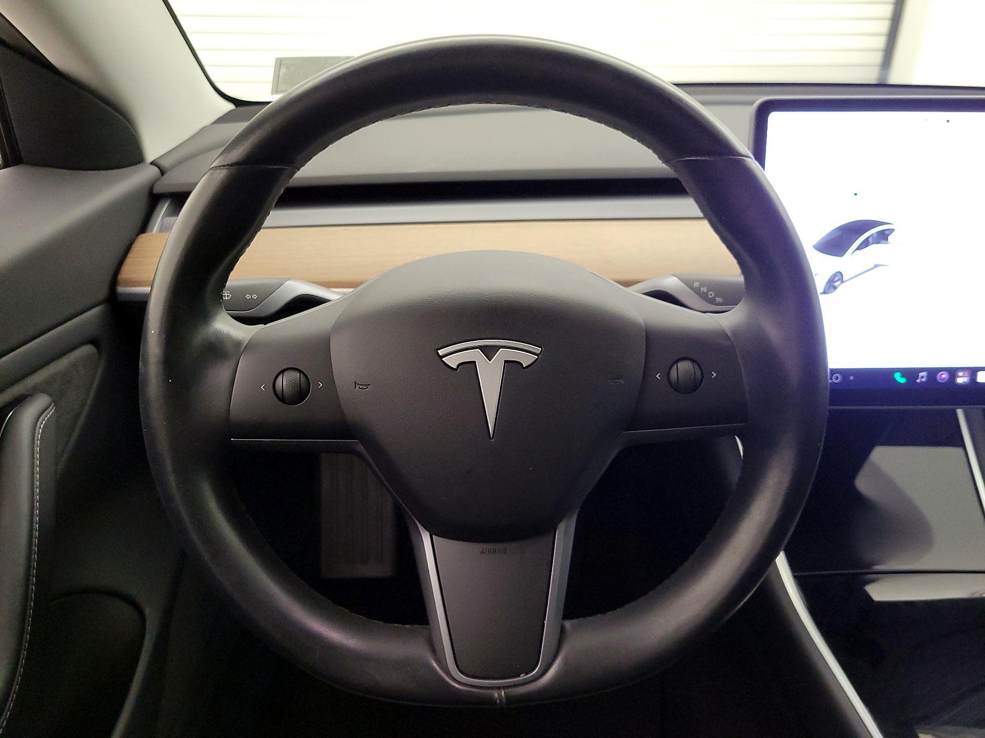 Thumbnail: 2019 Tesla Model 3 - 10