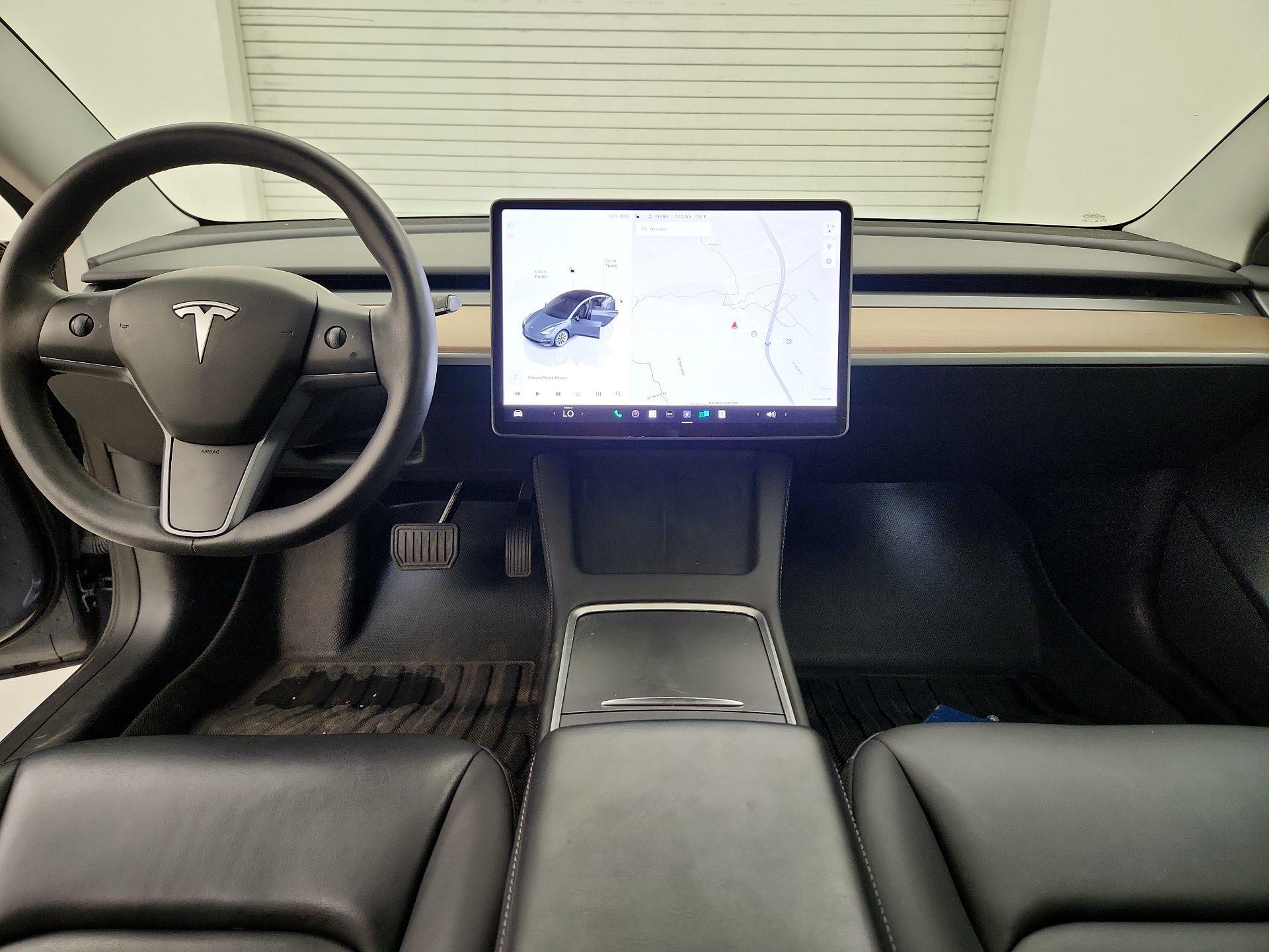Thumbnail: 2023 Tesla Model 3 - 9