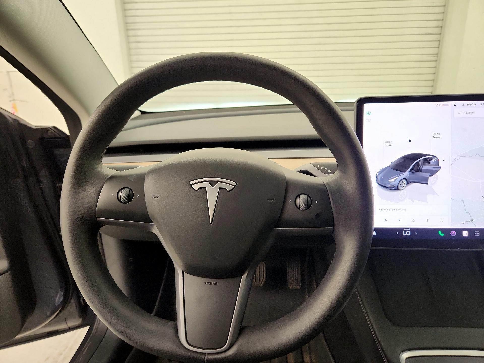 Thumbnail: 2023 Tesla Model 3 - 10
