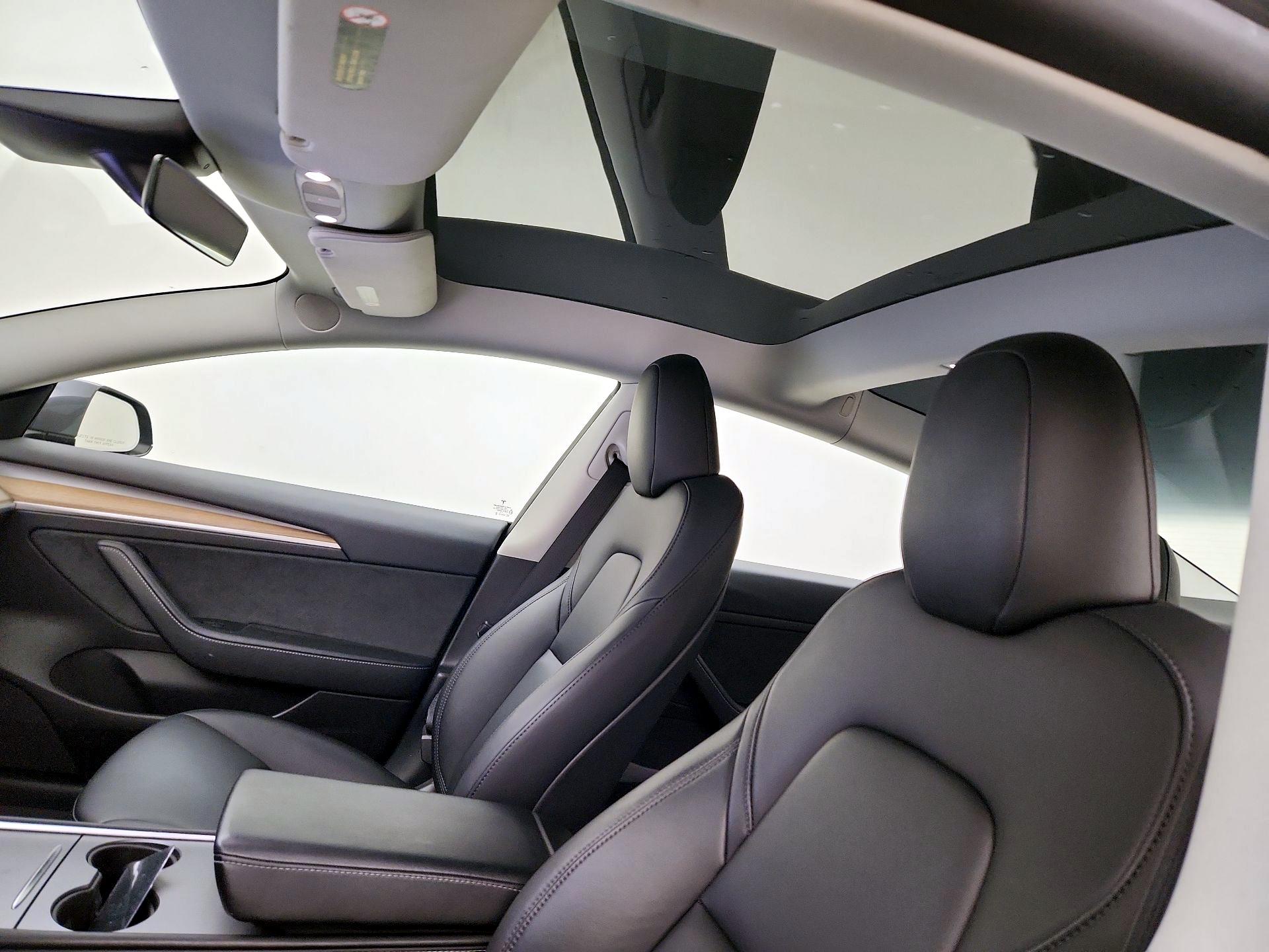 Thumbnail: 2023 Tesla Model 3 - 18