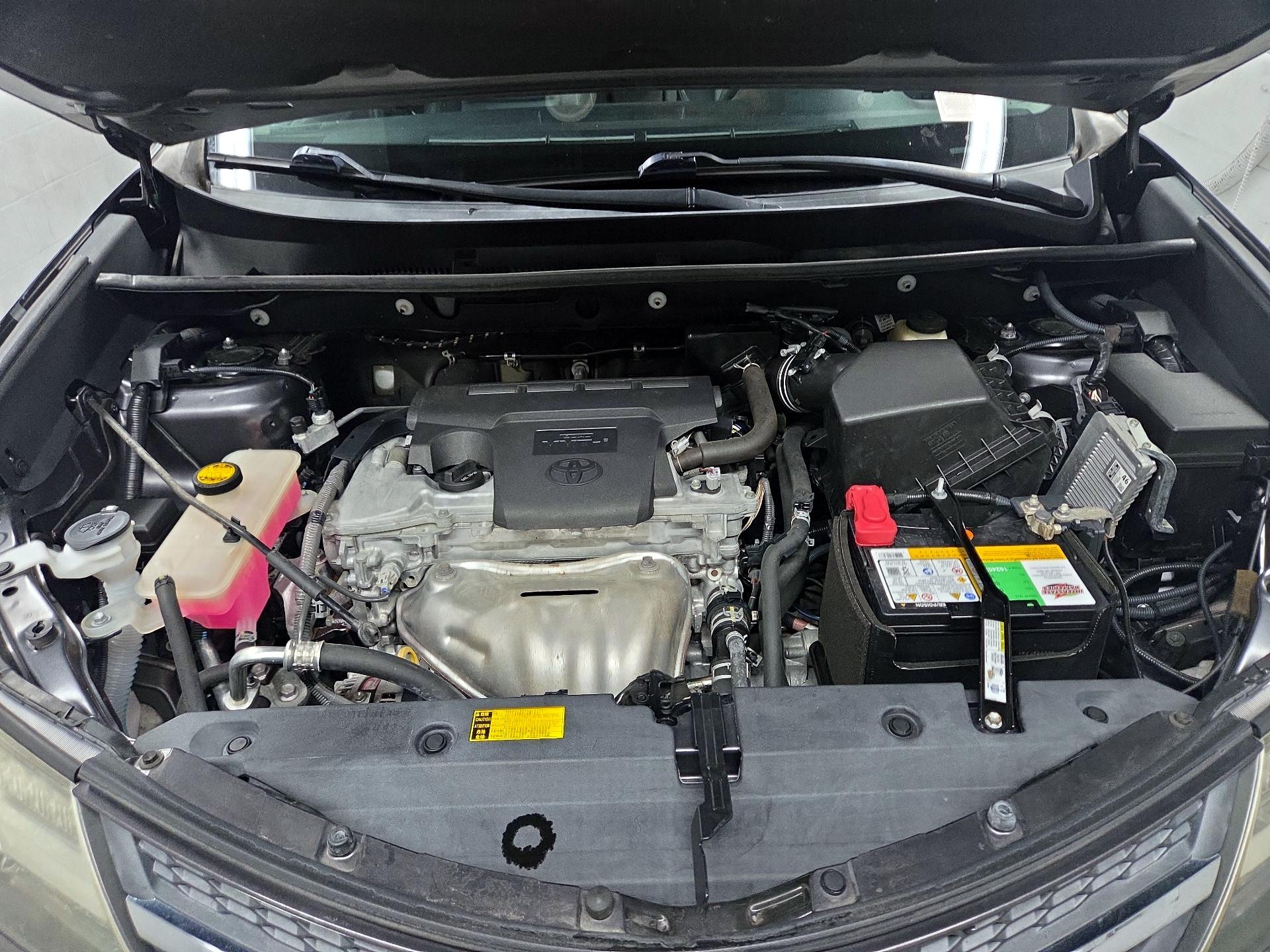 Thumbnail: 2015 Toyota RAV4 - 17