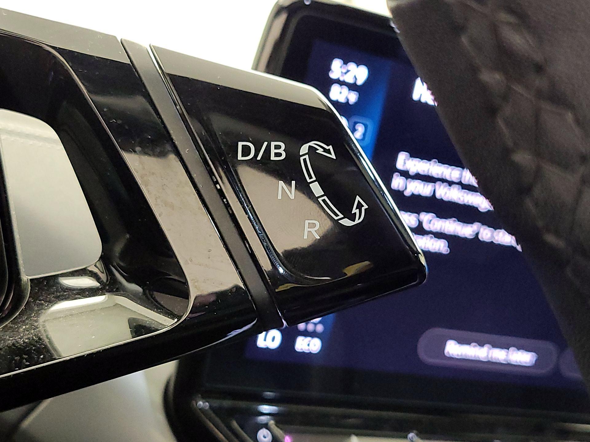 Thumbnail: 2023 Volkswagen ID.4 - 18