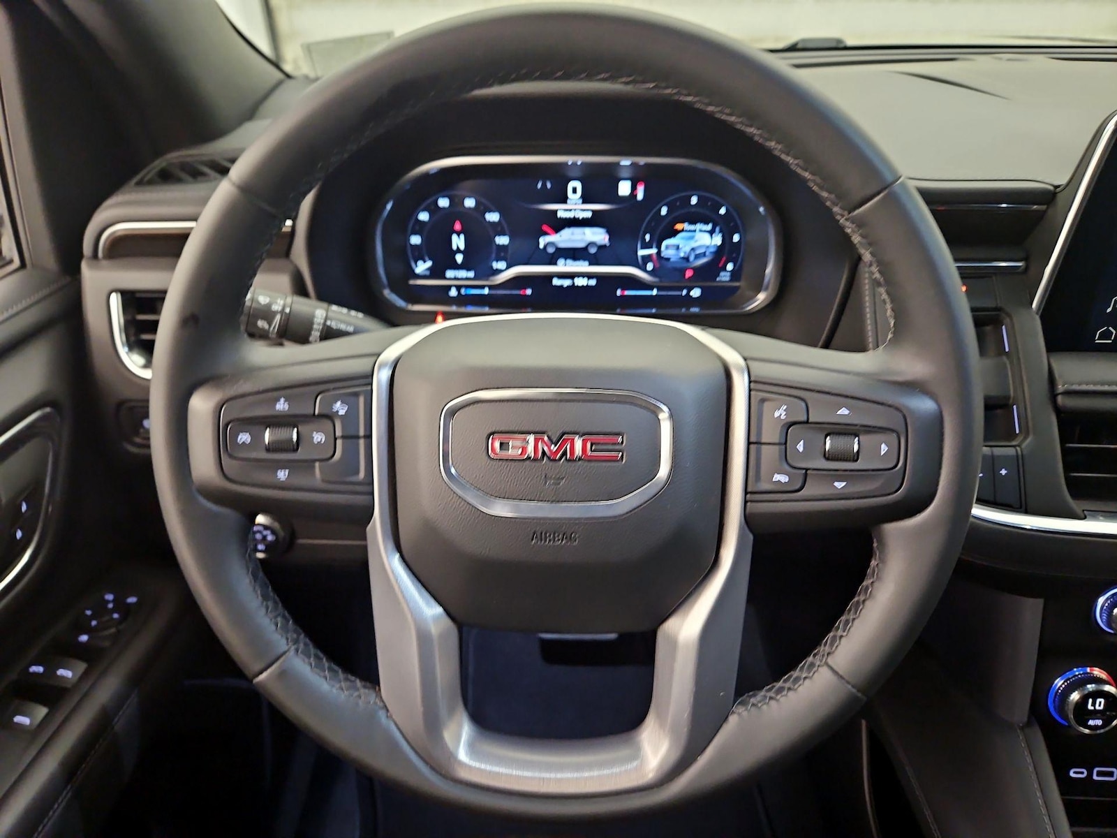 2023 GMC Yukon SLE - Photo 11