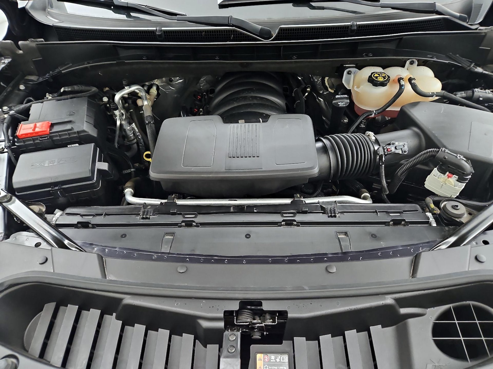 2023 GMC Yukon SLE - Photo 24
