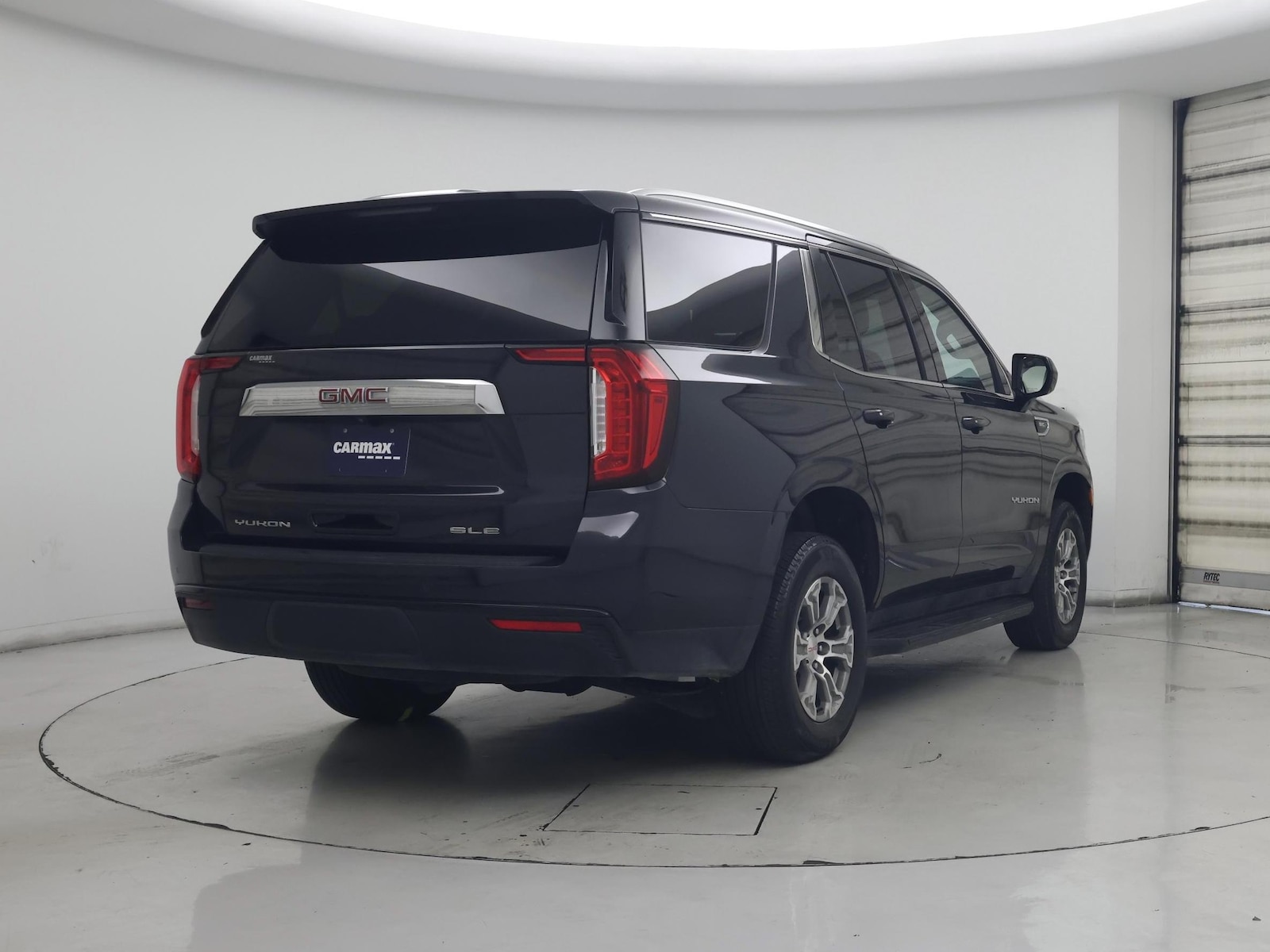 2023 GMC Yukon SLE - Photo 9