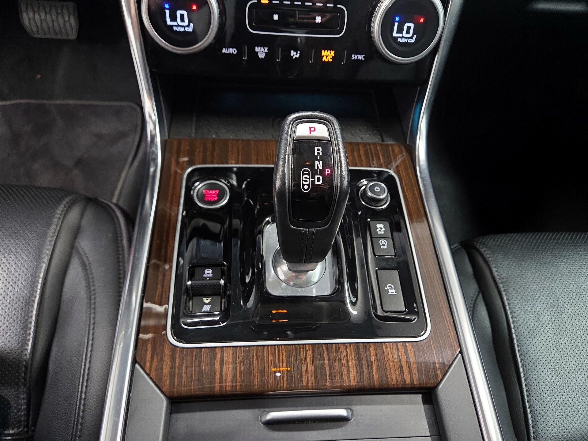 Thumbnail: 2020 Jaguar XE - 15