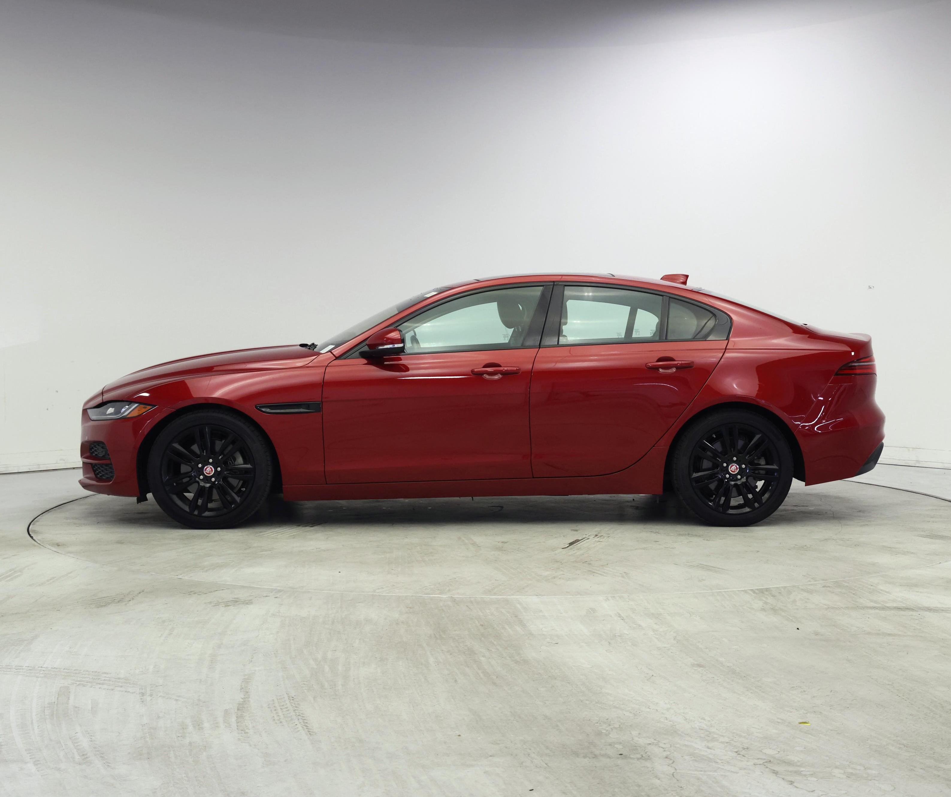 Thumbnail: 2020 Jaguar XE - 3