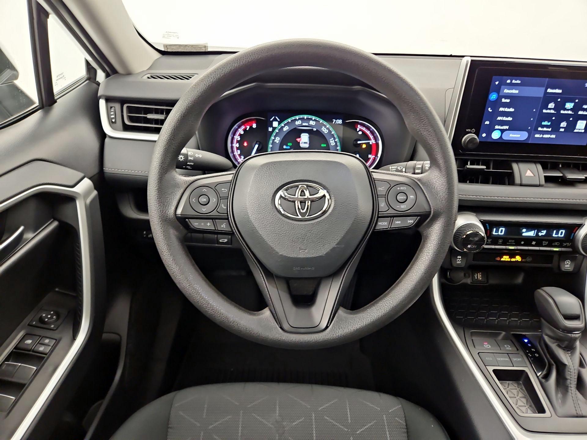 Thumbnail: 2025 Toyota RAV4 - 10