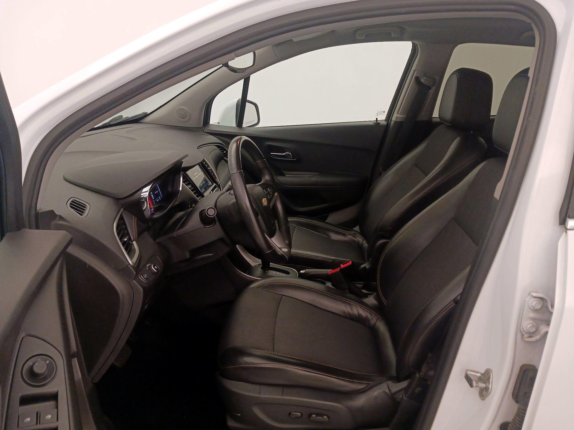 Thumbnail: 2018 Chevrolet Trax - 11