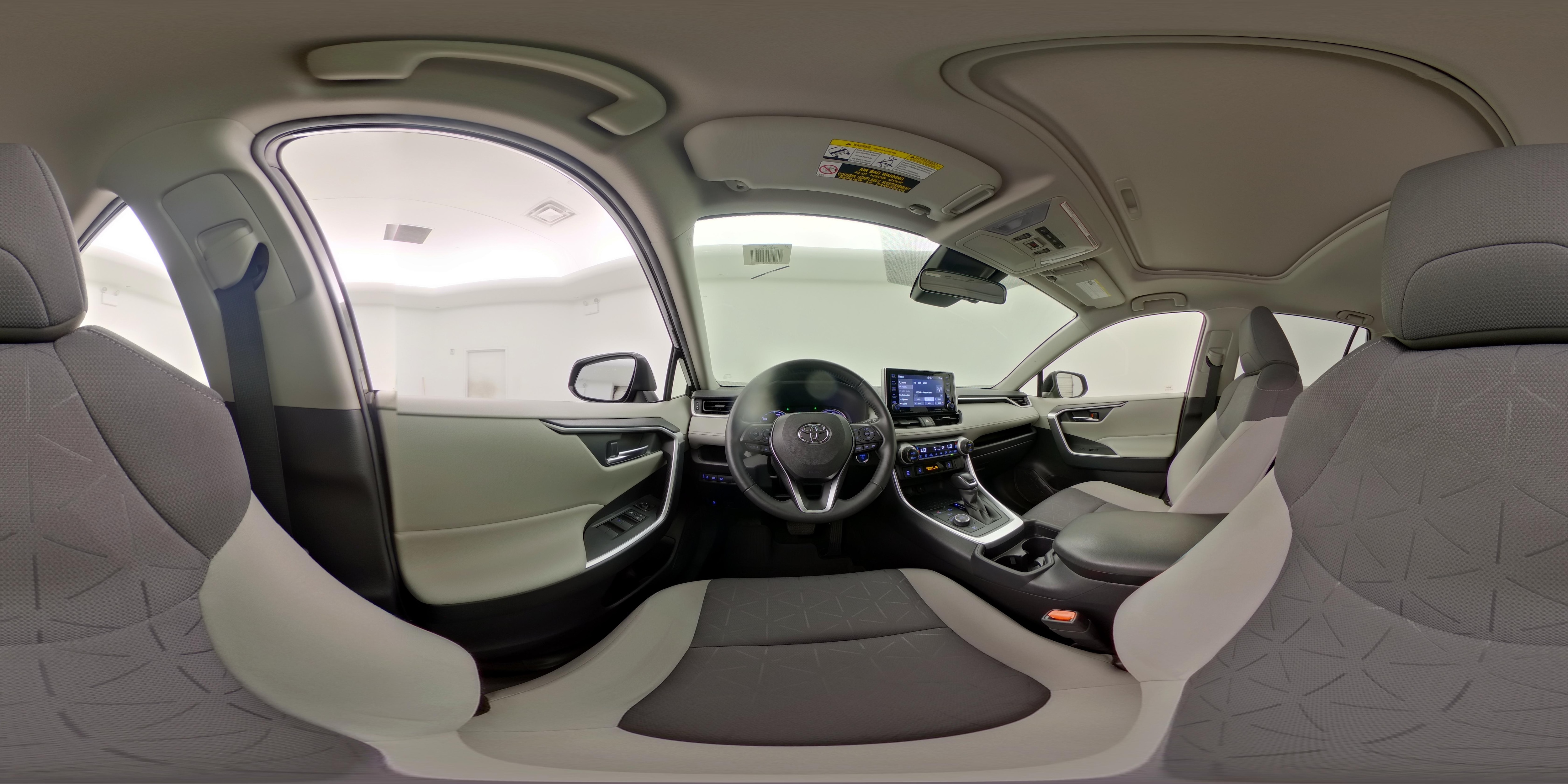 2021 Toyota RAV4 XLE - Photo 27