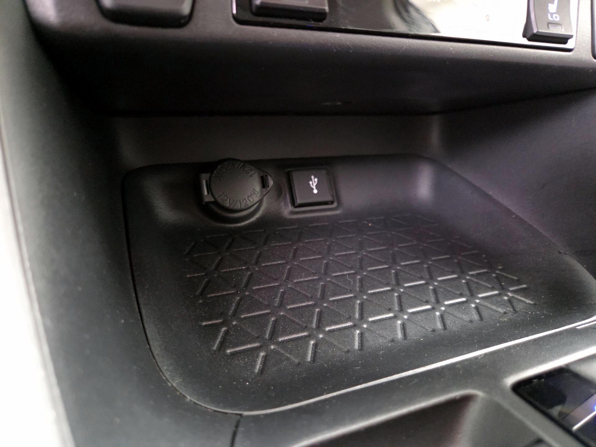 Thumbnail: 2021 Toyota RAV4 - 18