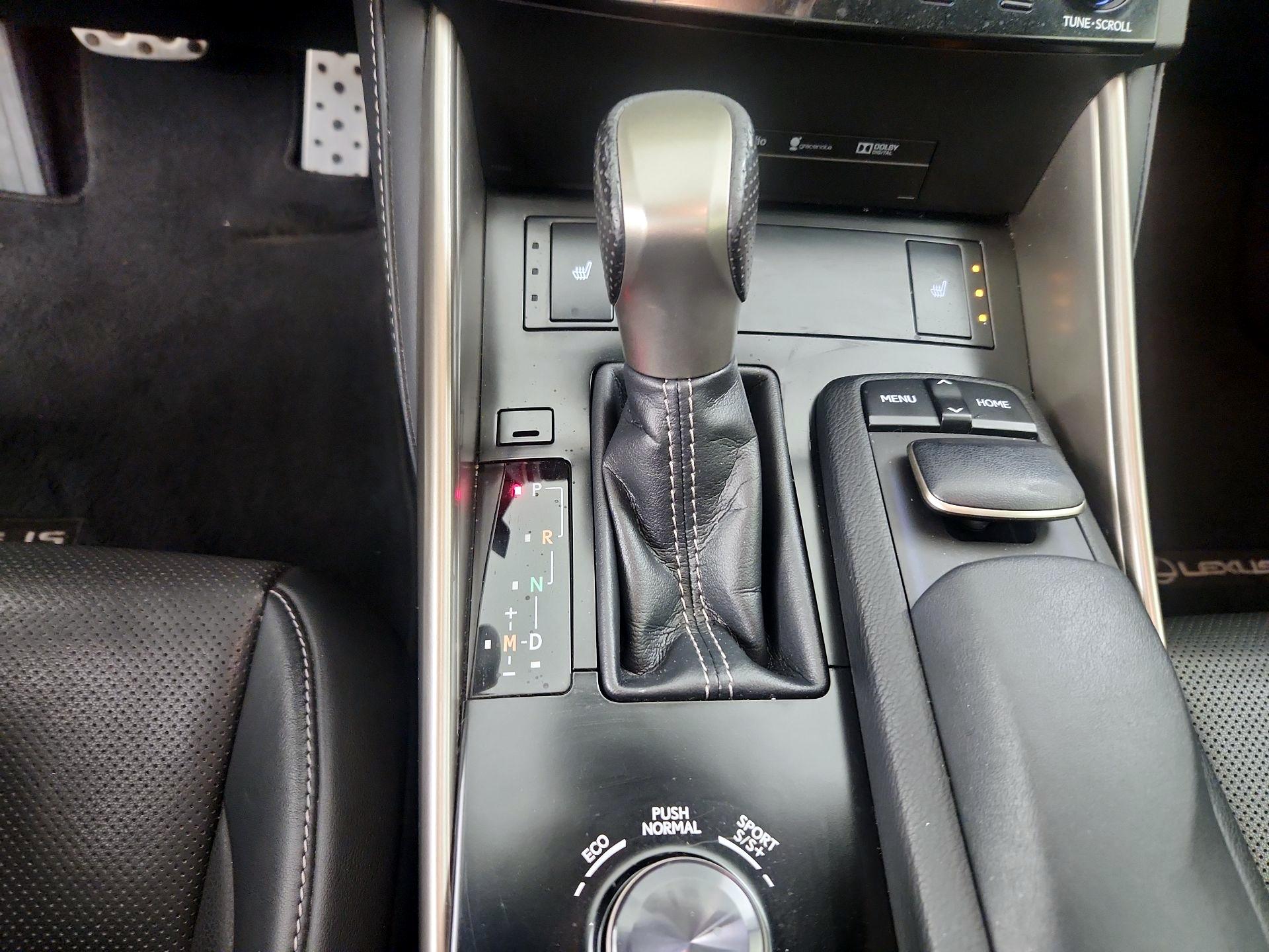 Thumbnail: 2014 Lexus IS - 18