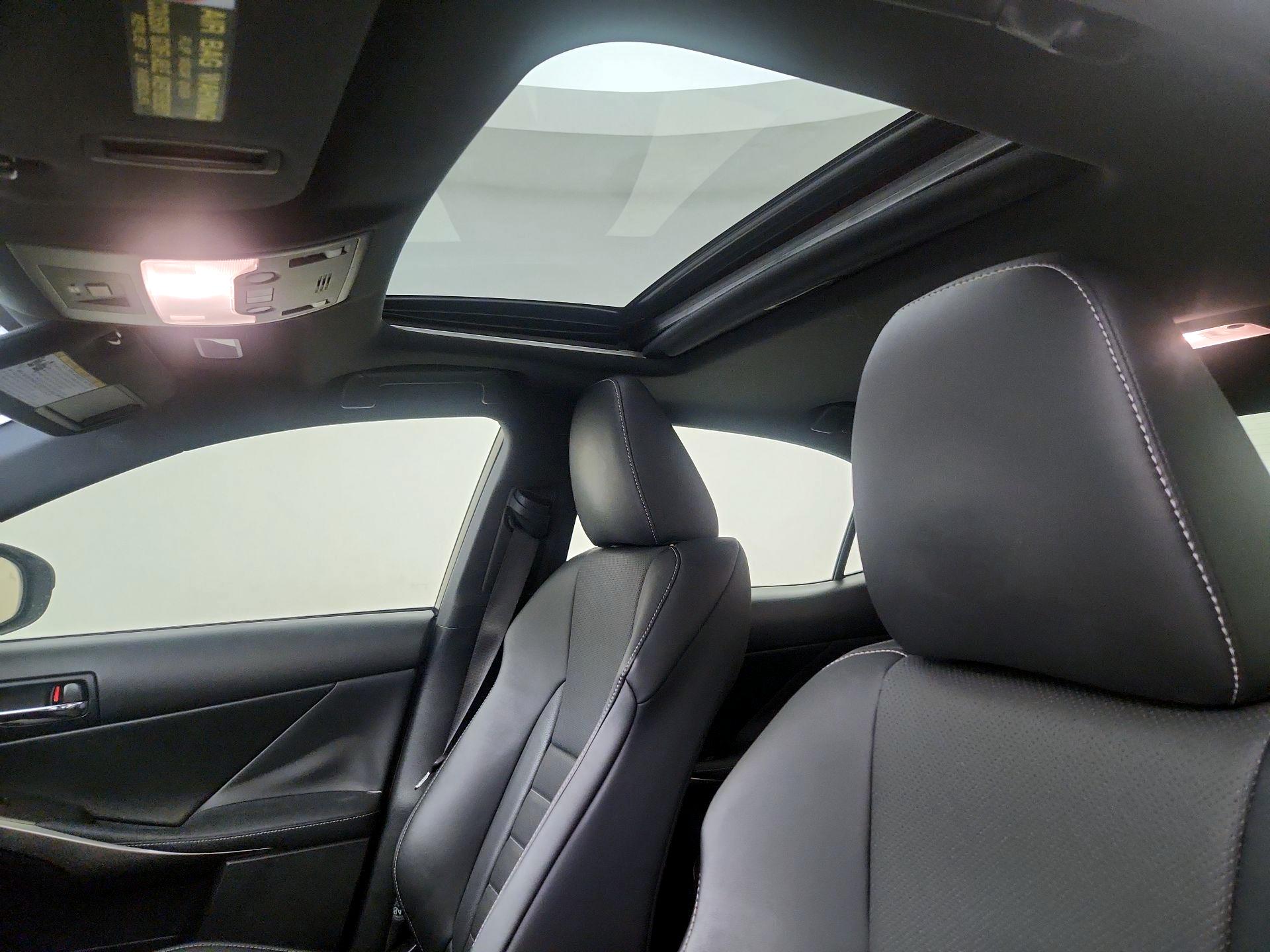 Thumbnail: 2014 Lexus IS - 20