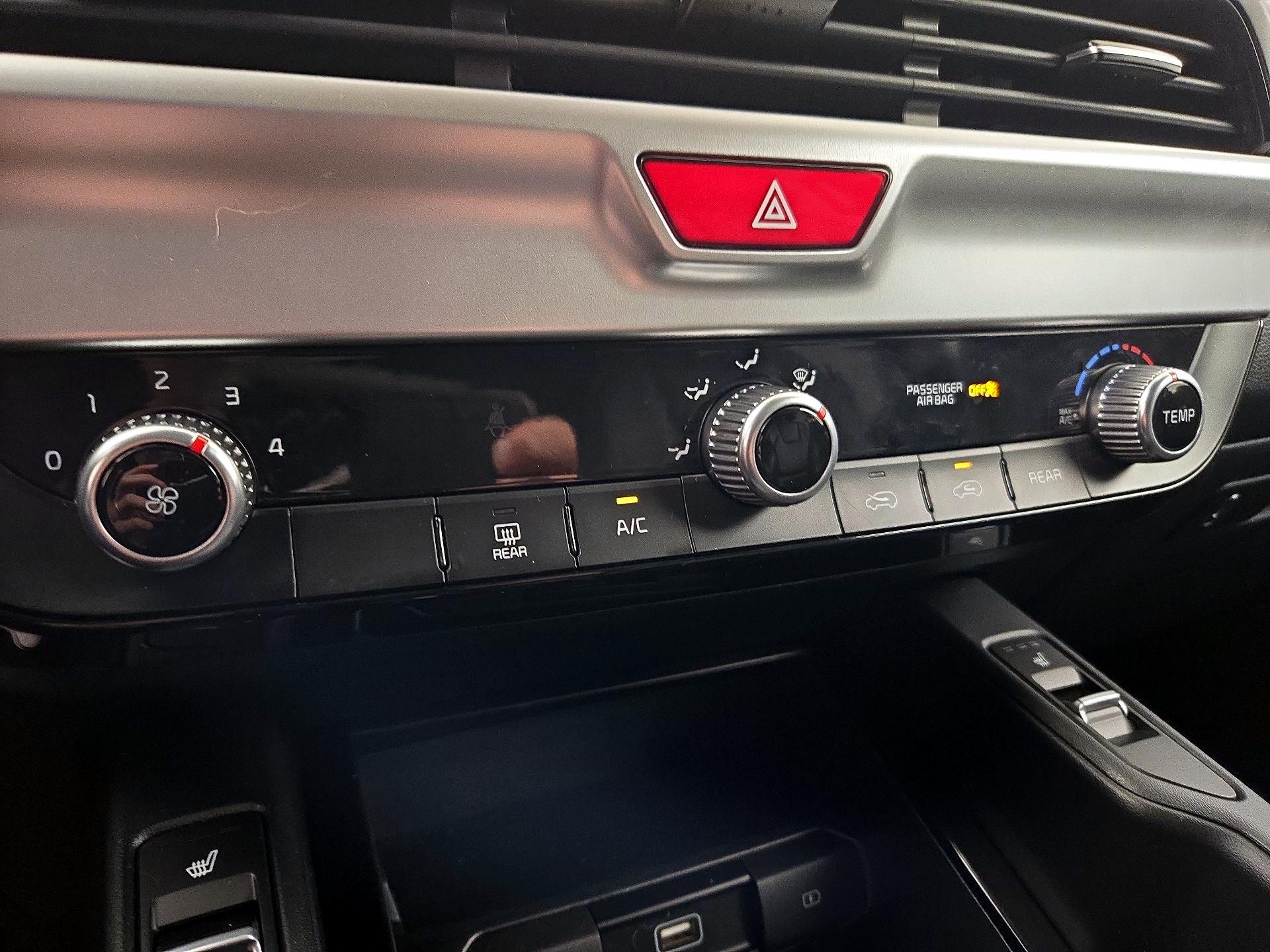 Thumbnail: 2021 Kia Telluride - 15