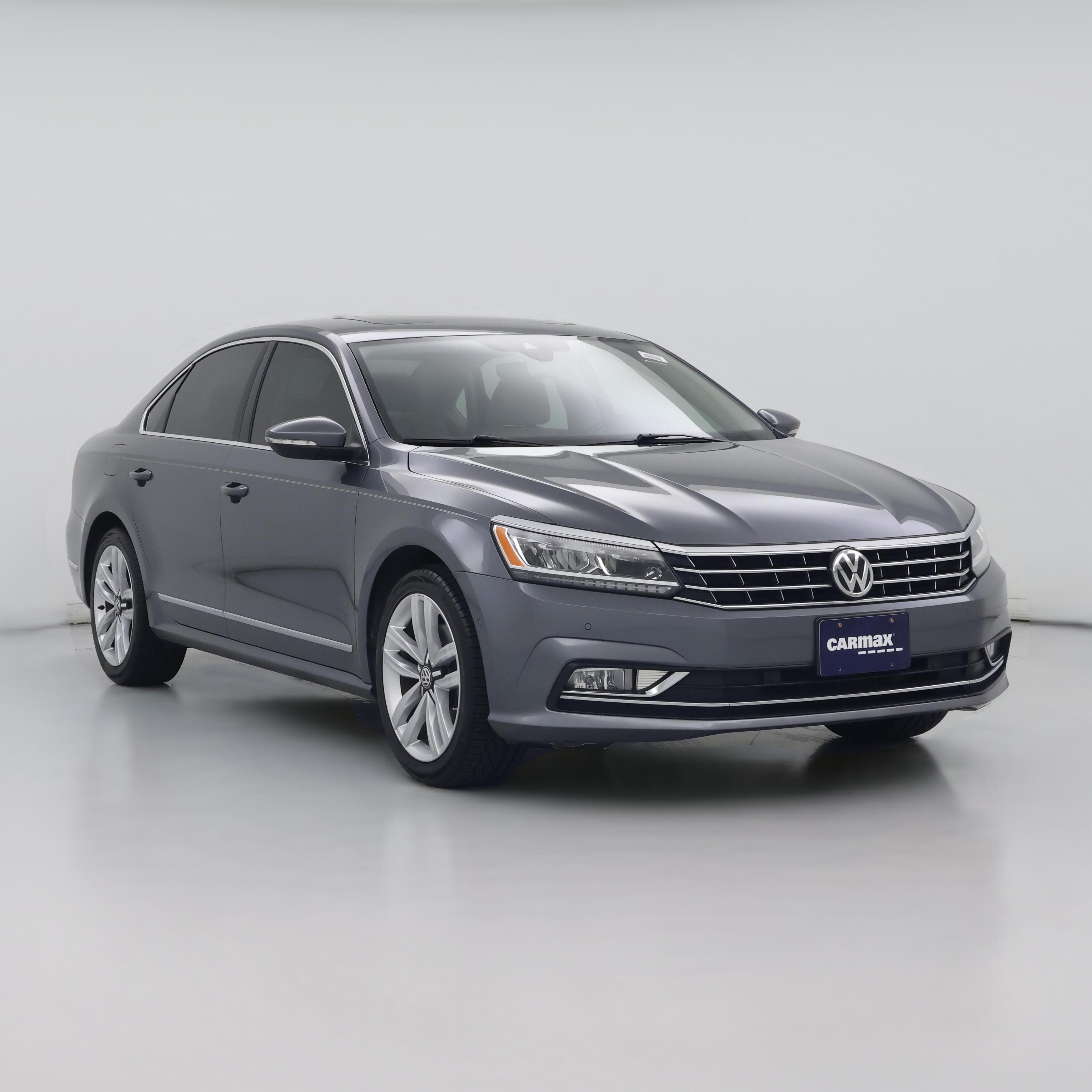 Thumbnail: 2017 Volkswagen Passat - 1