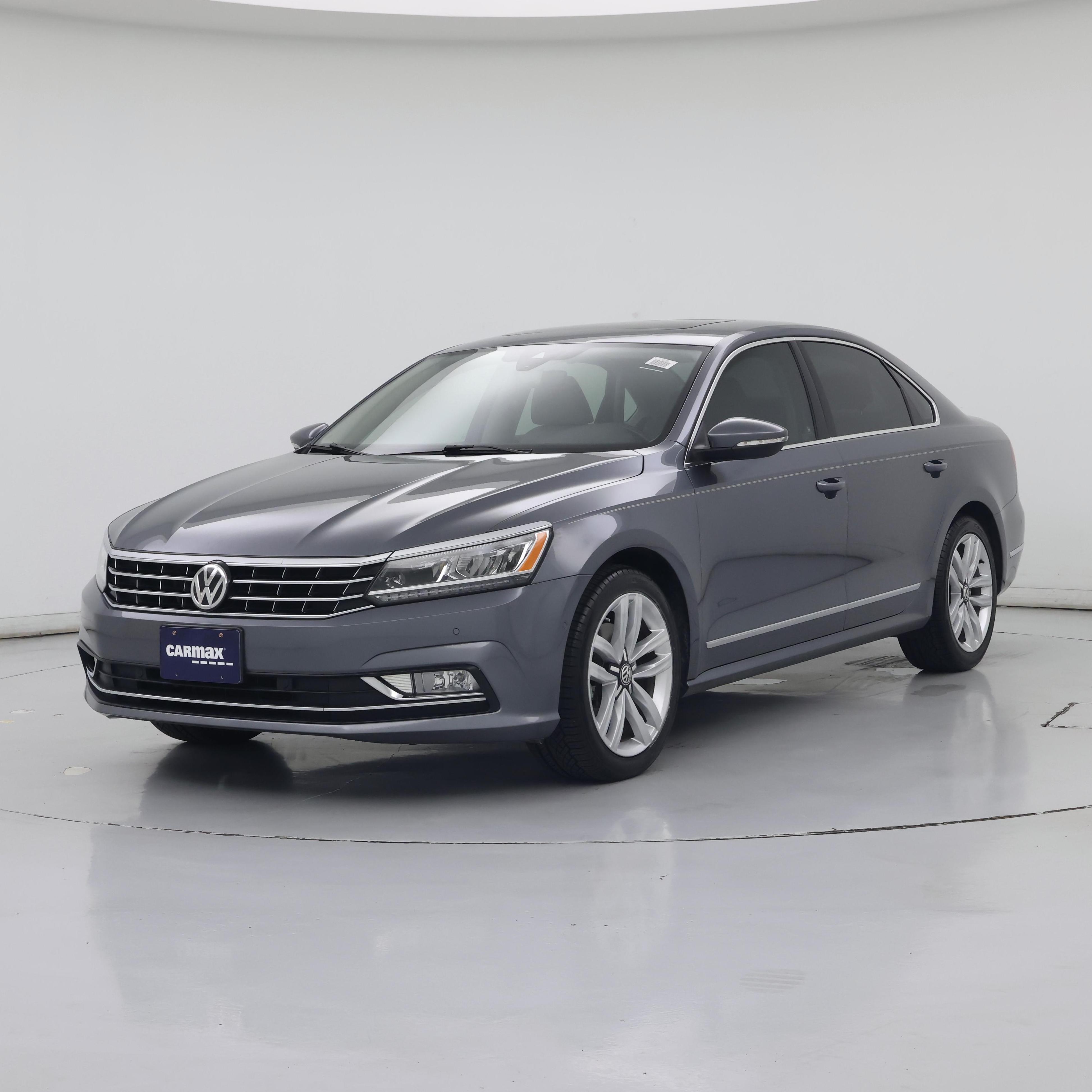 Thumbnail: 2017 Volkswagen Passat - 4