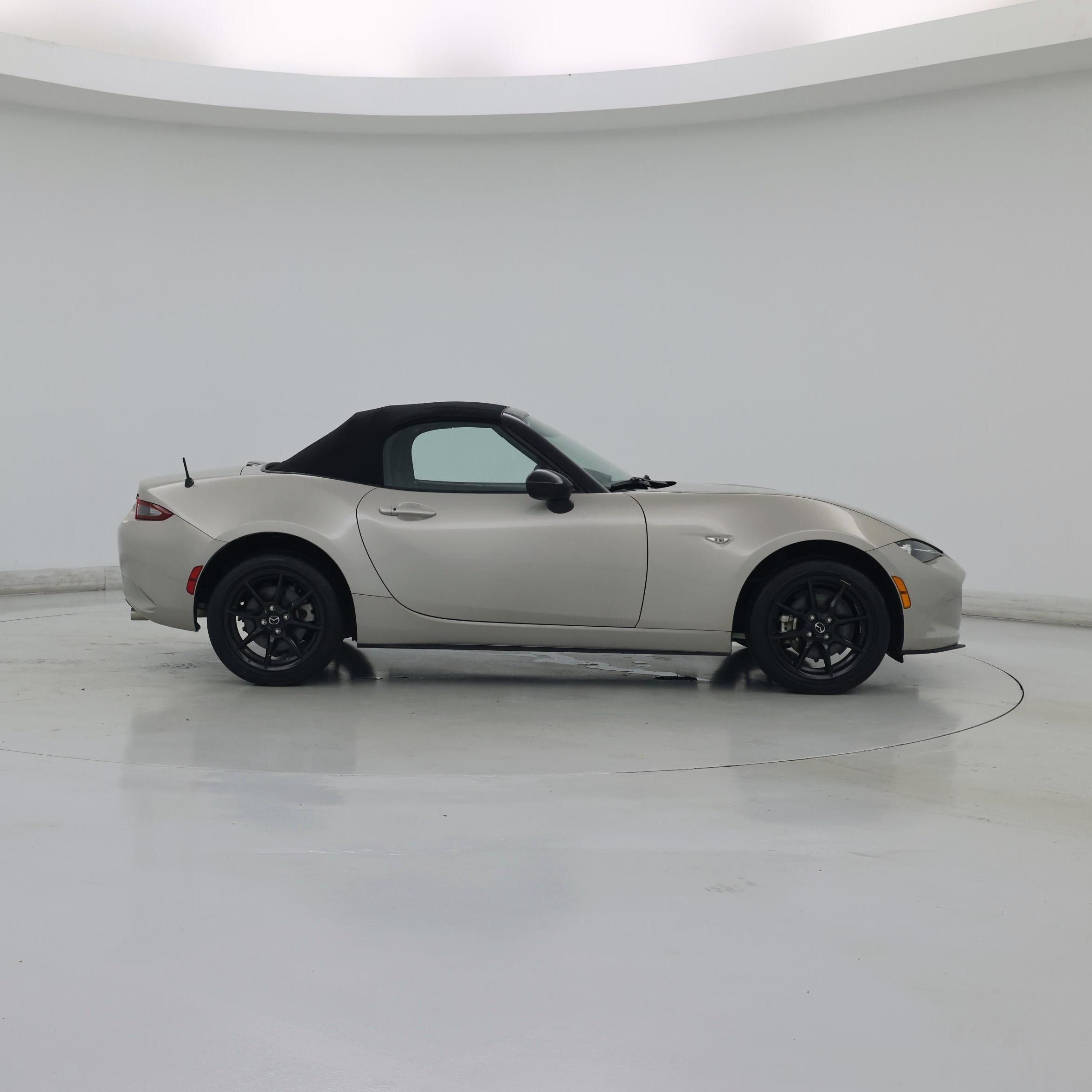 Thumbnail: 2022 Mazda MX-5 Miata - 7