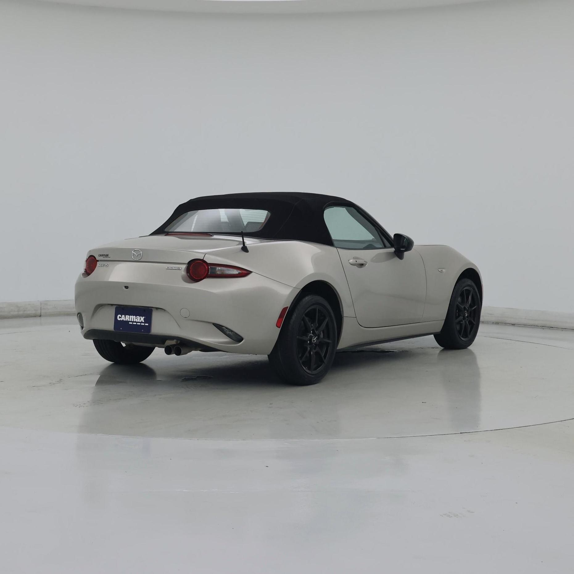 Thumbnail: 2022 Mazda MX-5 Miata - 8