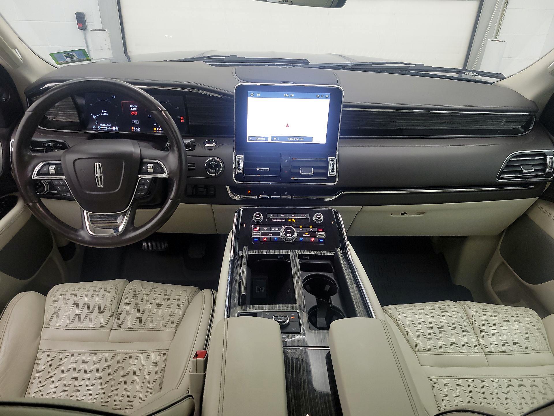 Thumbnail: 2020 Lincoln Navigator - 9