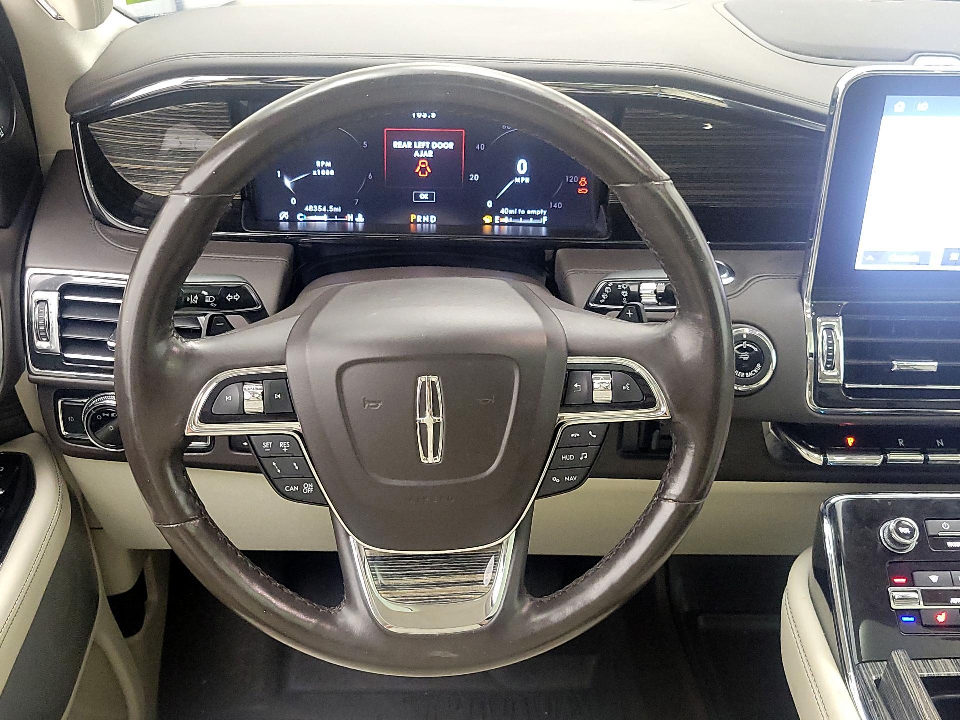 Thumbnail: 2020 Lincoln Navigator - 10