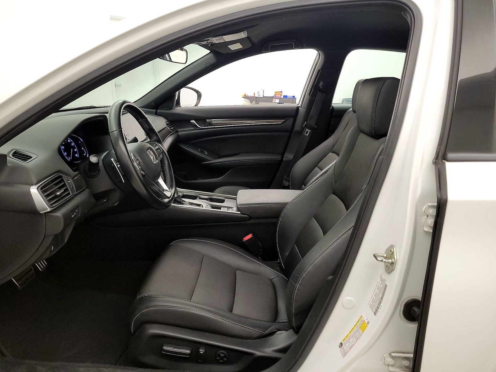 Power Seat(s) & Side Airbags