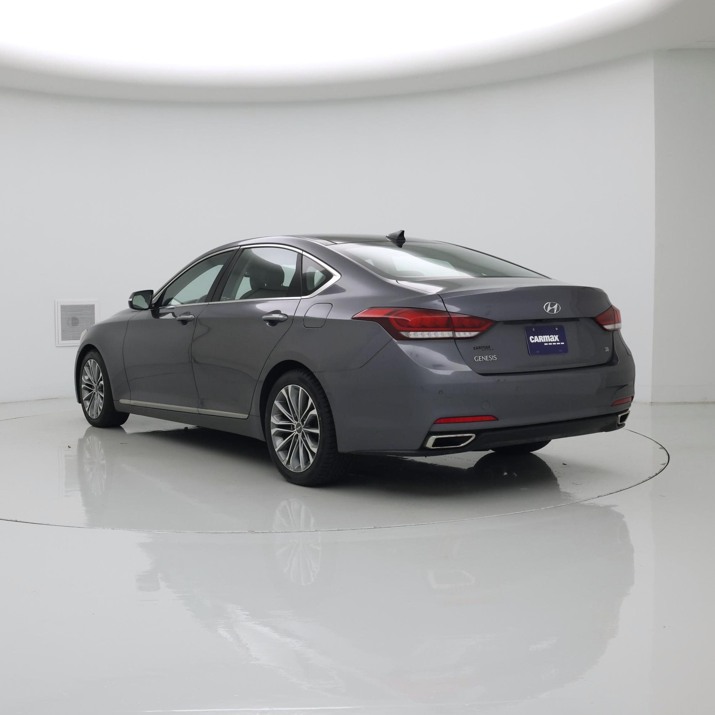 Thumbnail: 2015 Hyundai Genesis - 2