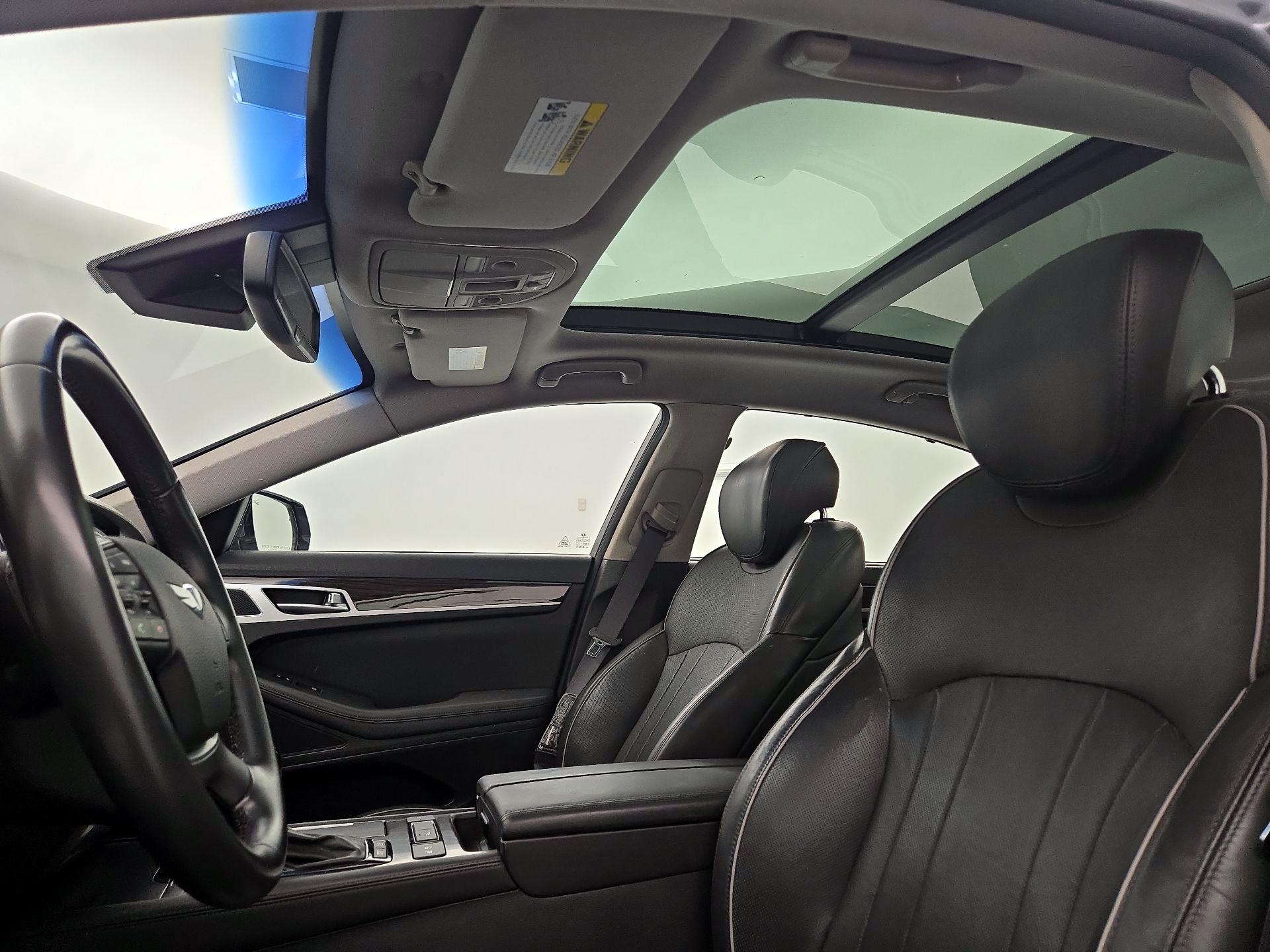 Thumbnail: 2015 Hyundai Genesis - 20