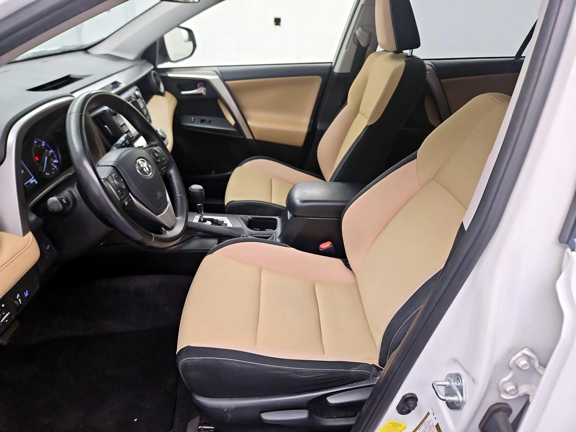 Thumbnail: 2017 Toyota RAV4 - 11