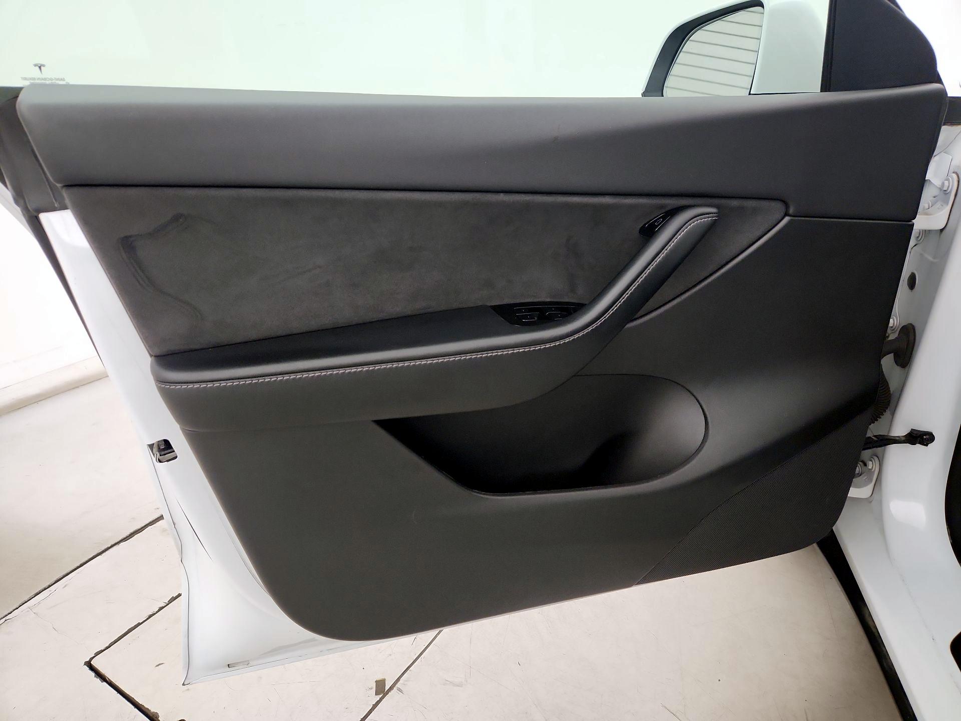Thumbnail: 2021 Tesla Model Y - 12