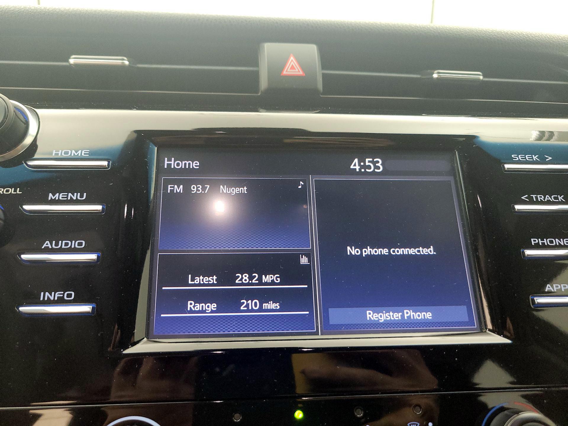 Thumbnail: 2018 Toyota Camry - 15