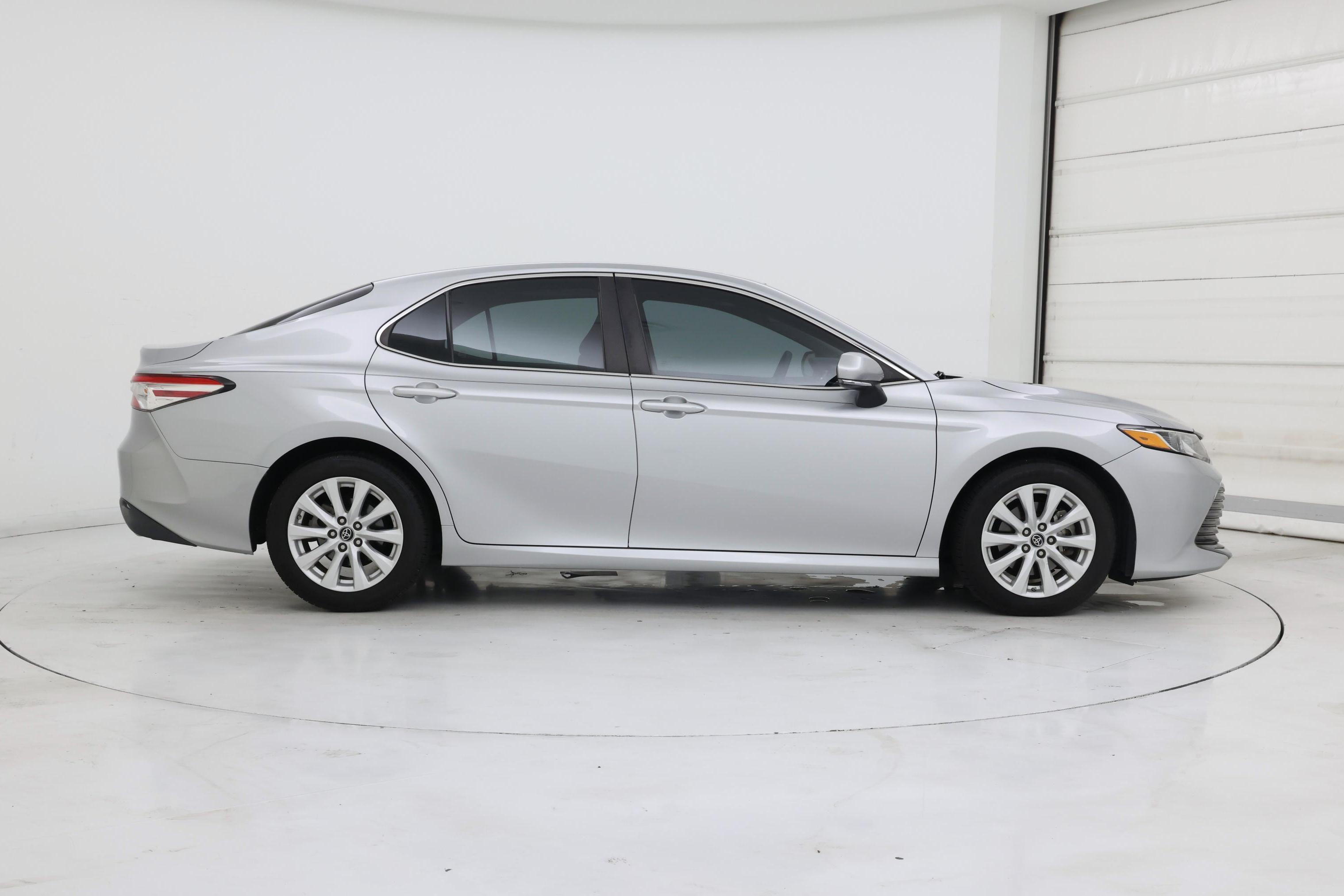 Thumbnail: 2018 Toyota Camry - 7