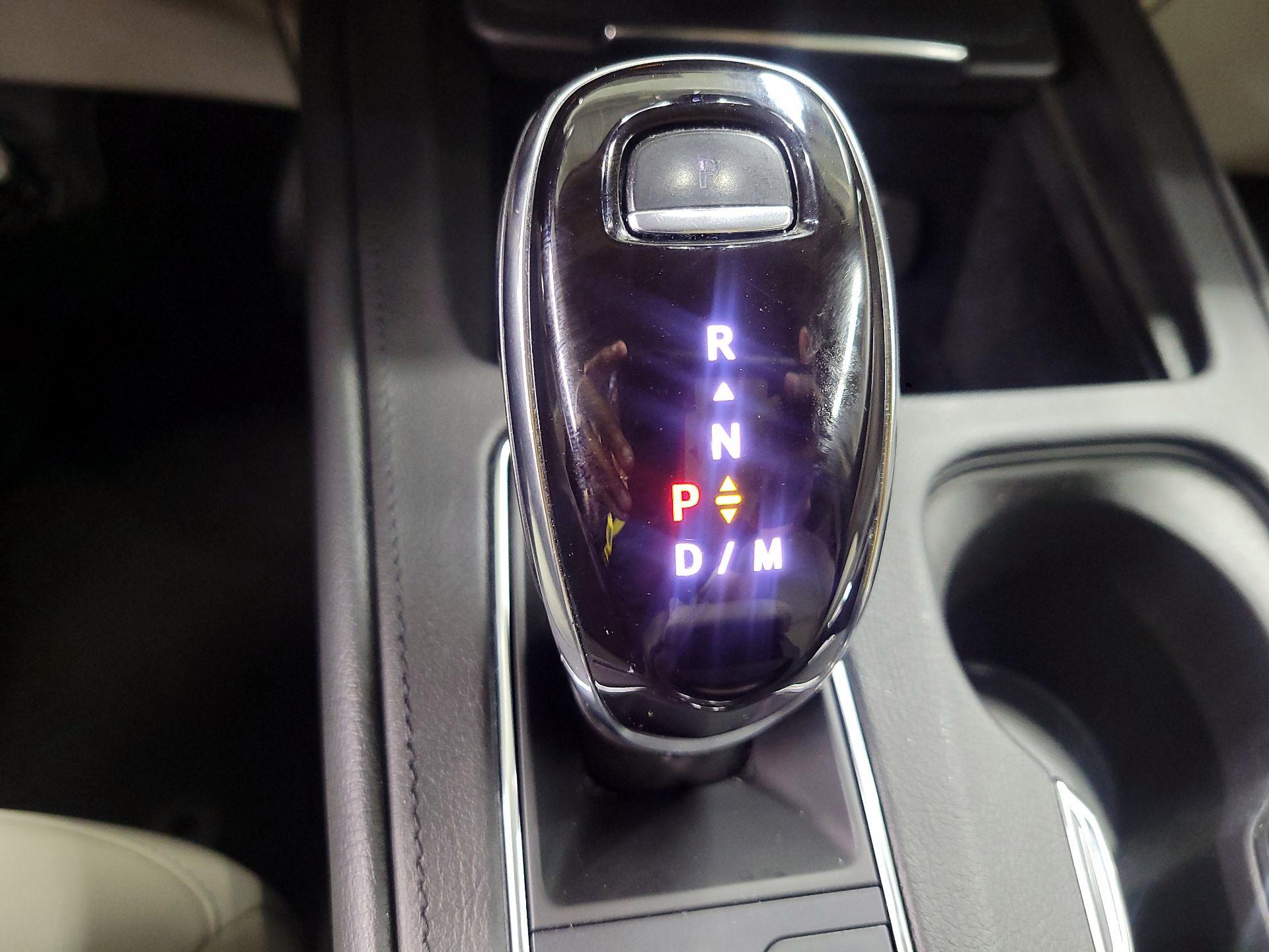 Thumbnail: 2023 Cadillac XT4 - 17