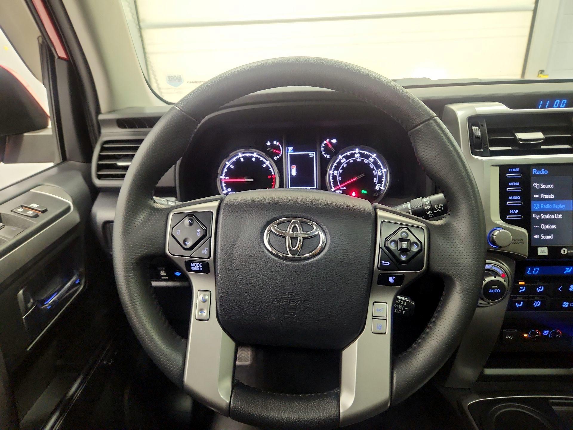 Thumbnail: 2022 Toyota 4Runner - 10