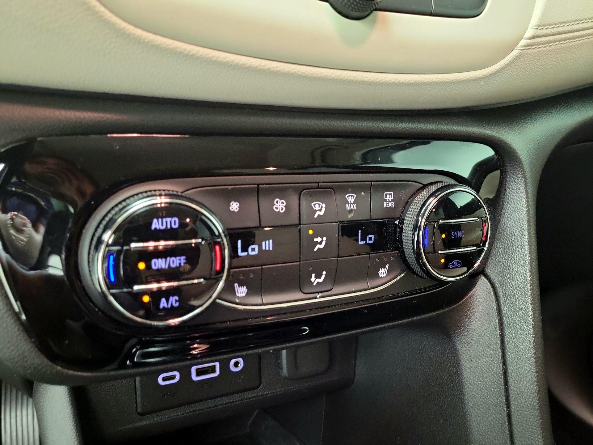 Thumbnail: 2021 Buick Encore GX - 16