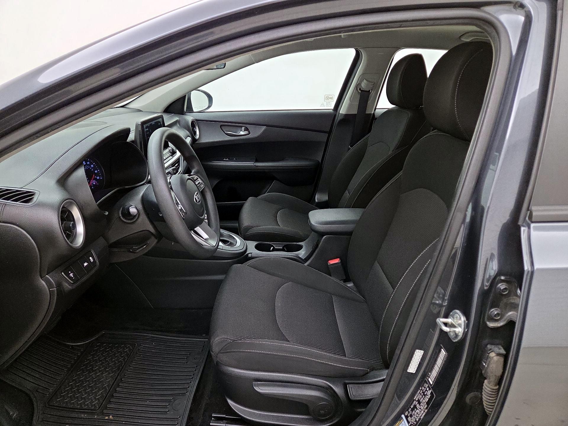 Thumbnail: 2021 Kia Forte - 11
