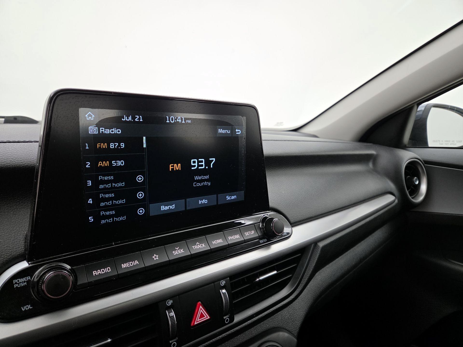Thumbnail: 2021 Kia Forte - 15