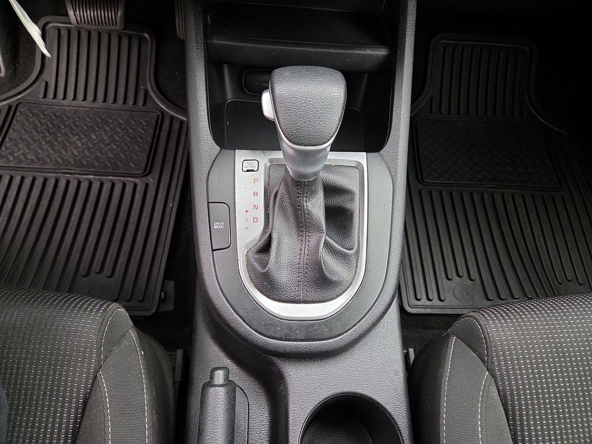 Thumbnail: 2021 Kia Forte - 17