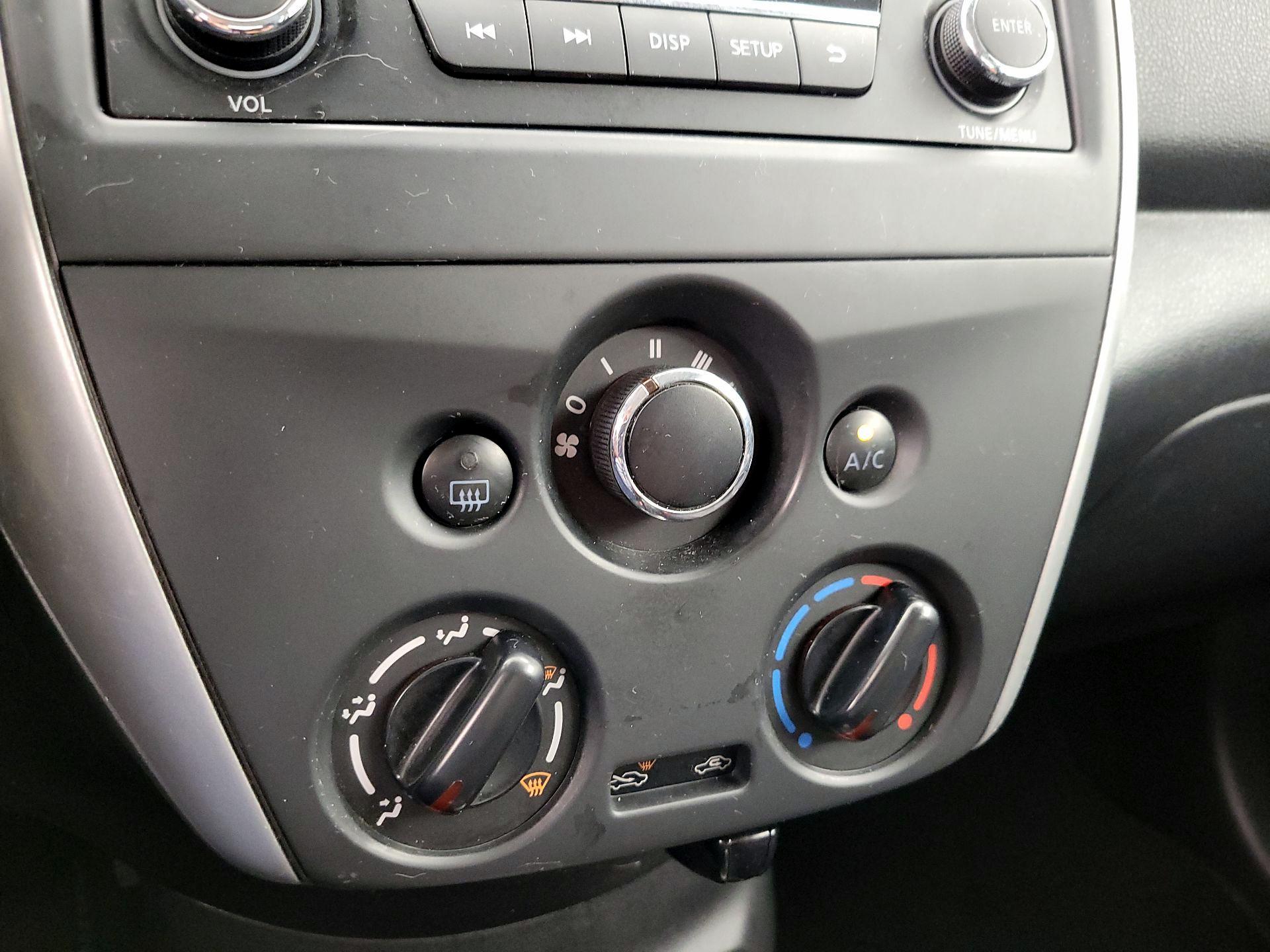 Thumbnail: 2016 Nissan Versa - 15