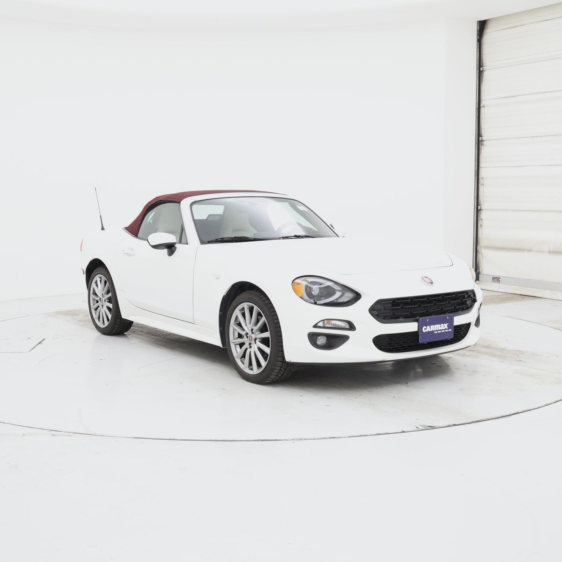 White 2018 FIAT 124 Spider Convertible Rear-Wheel Drive Automatic