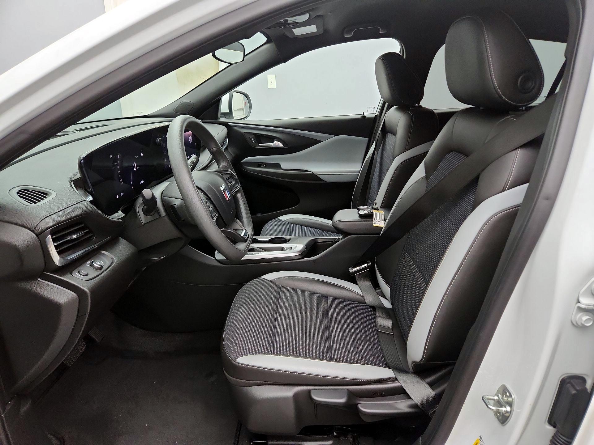 Thumbnail: 2024 Buick Envista - 11