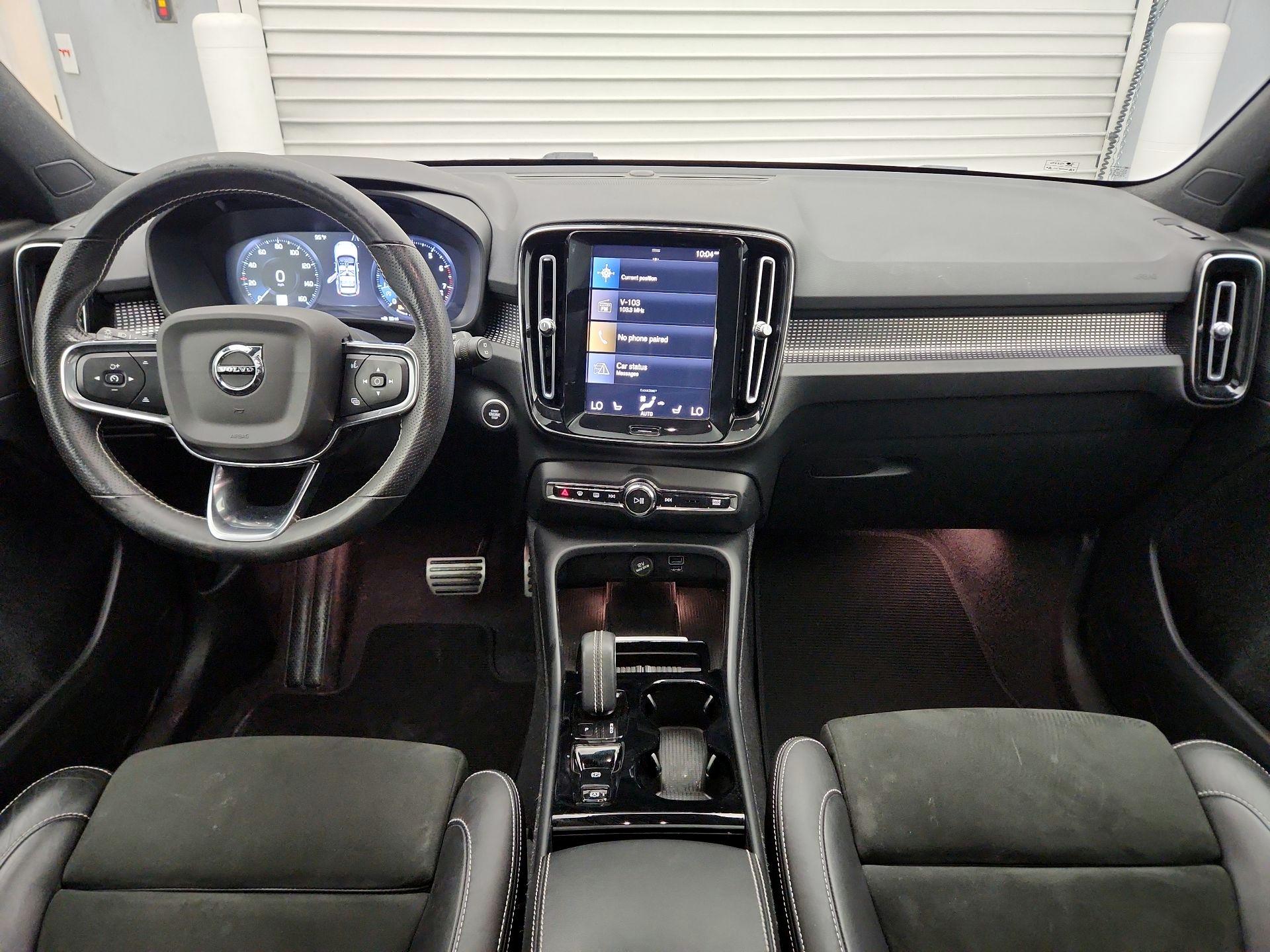 Thumbnail: 2021 Volvo XC40 - 9
