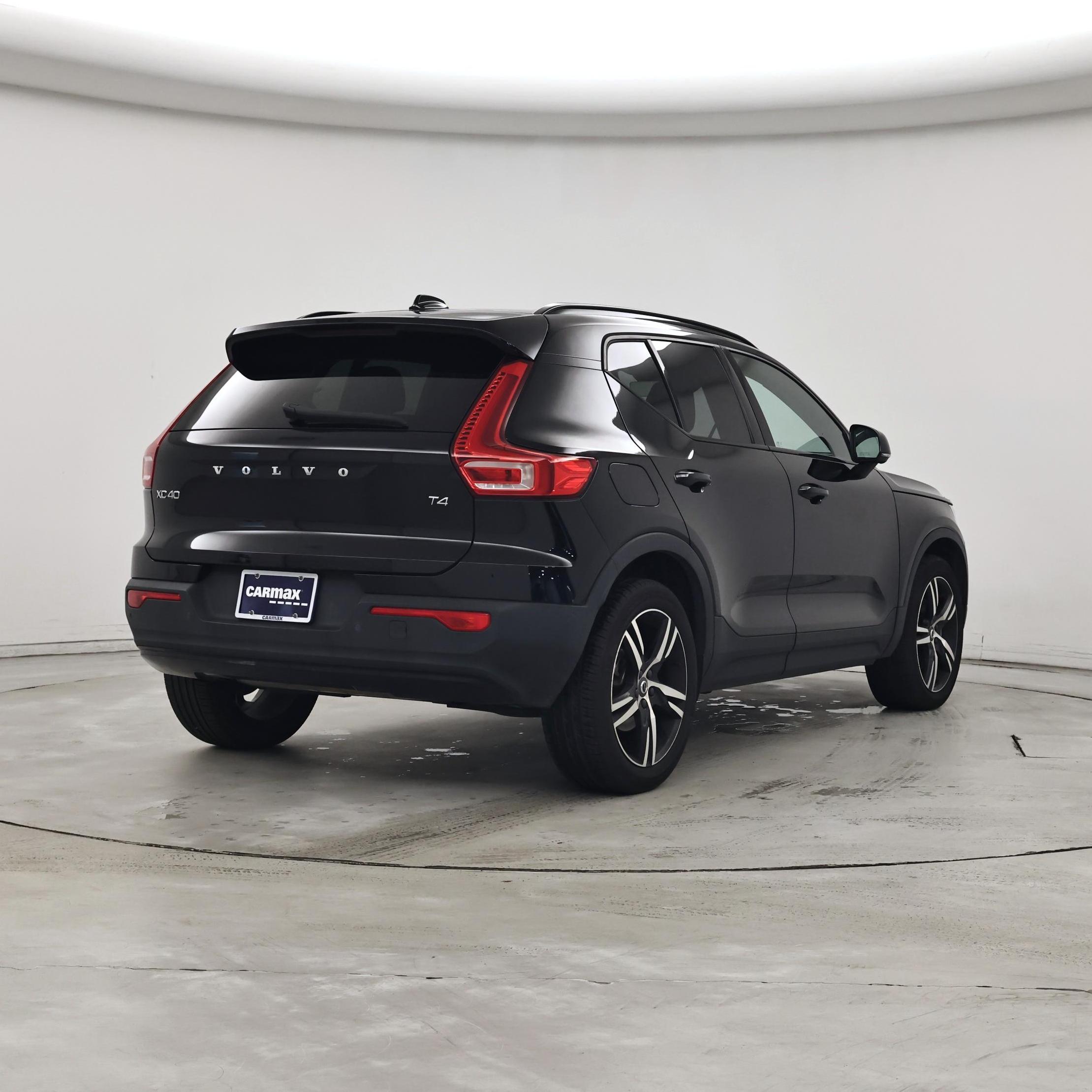 Thumbnail: 2021 Volvo XC40 - 8