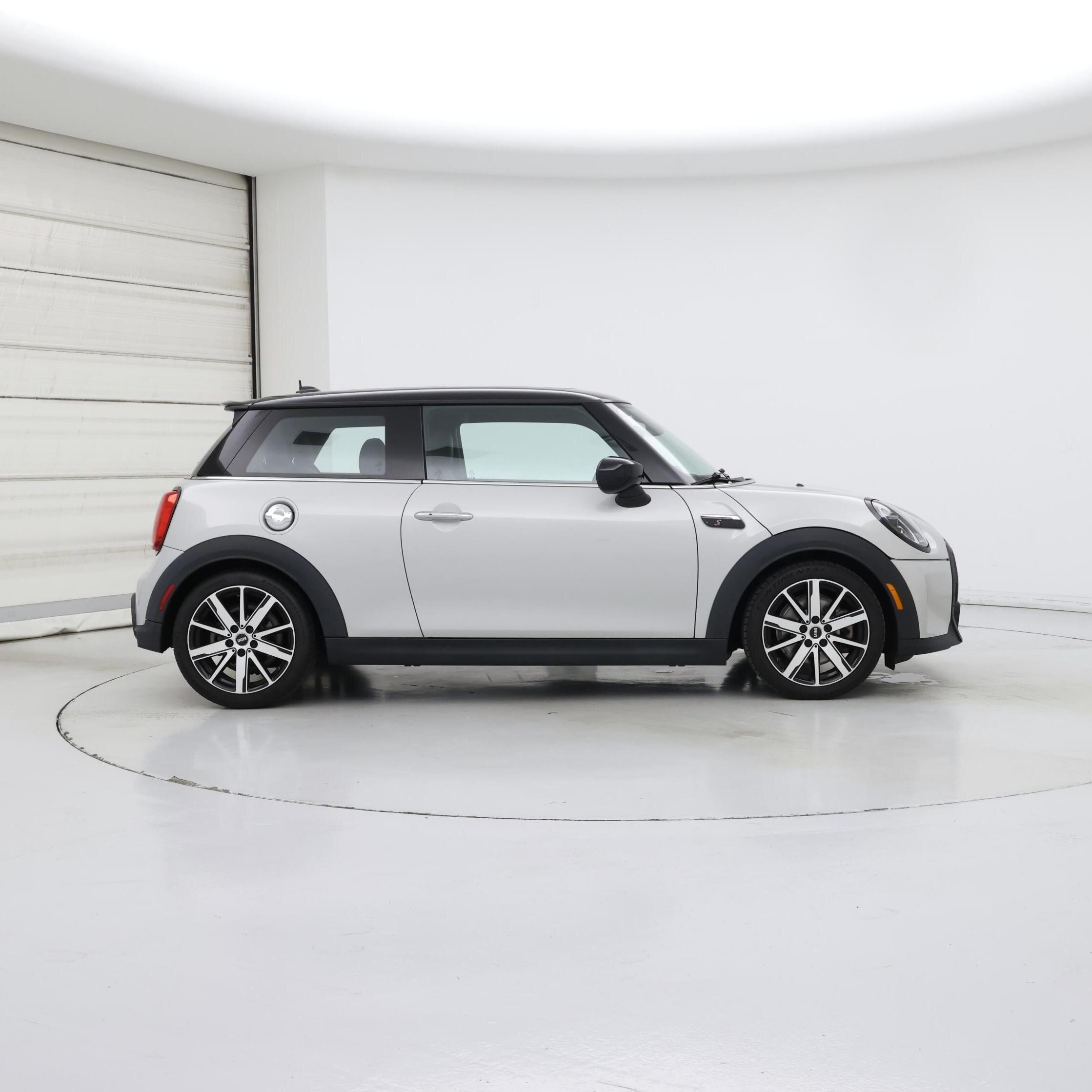 Thumbnail: 2023 MINI Cooper Hardtop - 7