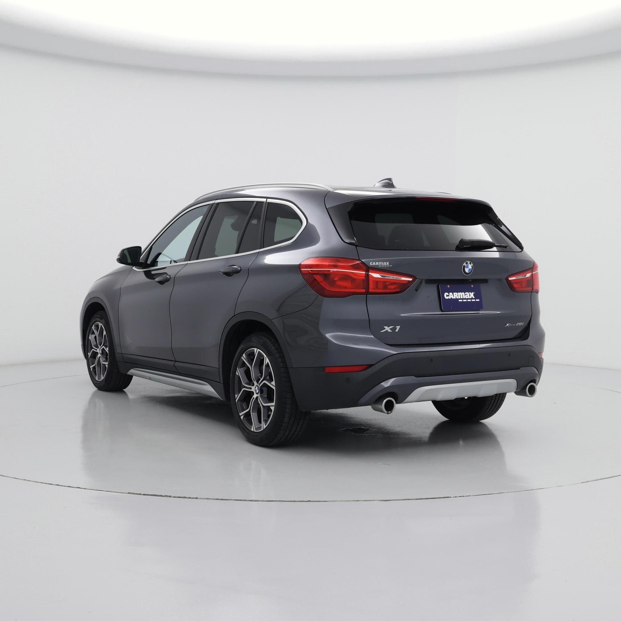 Thumbnail: 2021 BMW X1 - 2